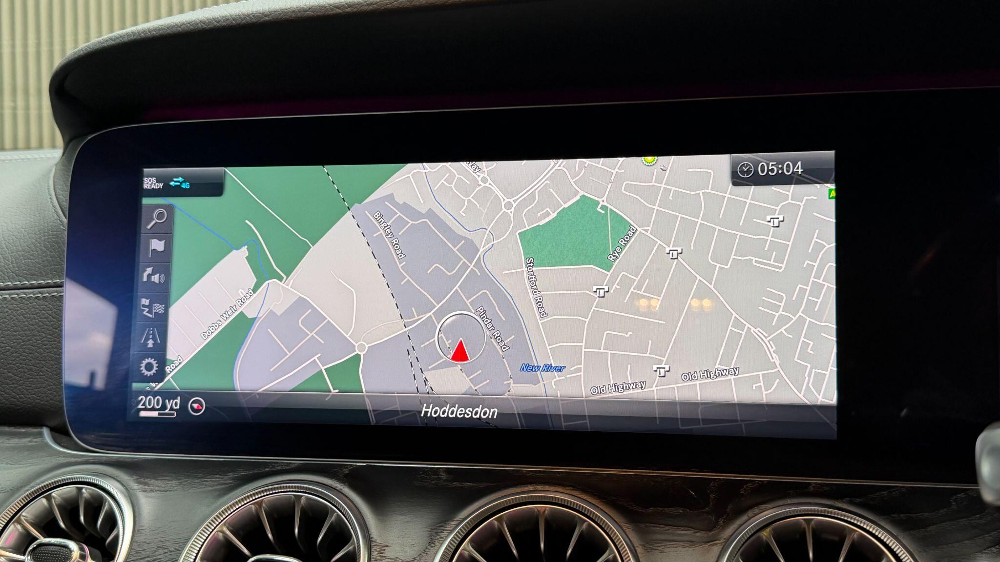 Mercedes-Benz E-Class view 18
