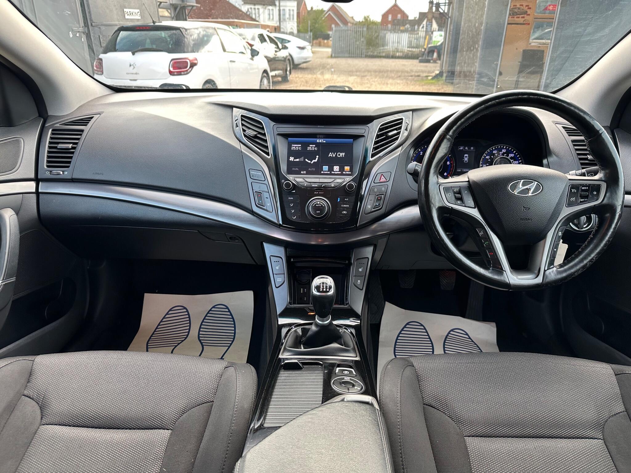 Hyundai I40 view 22