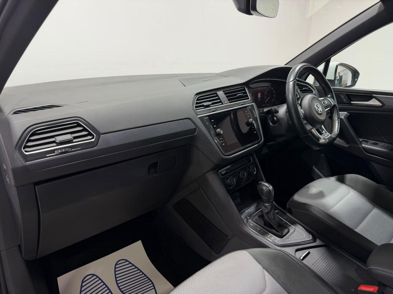 Volkswagen Tiguan view 15