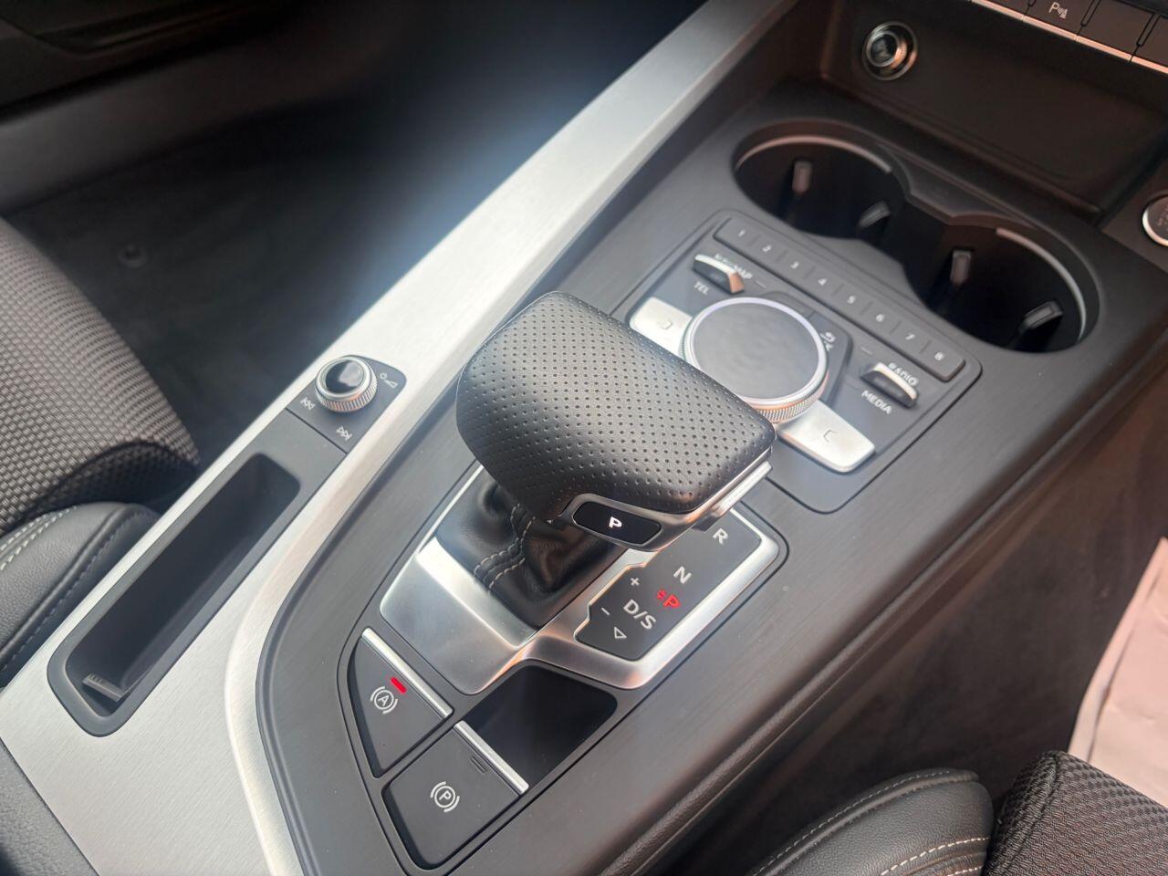 Audi A4 view 32