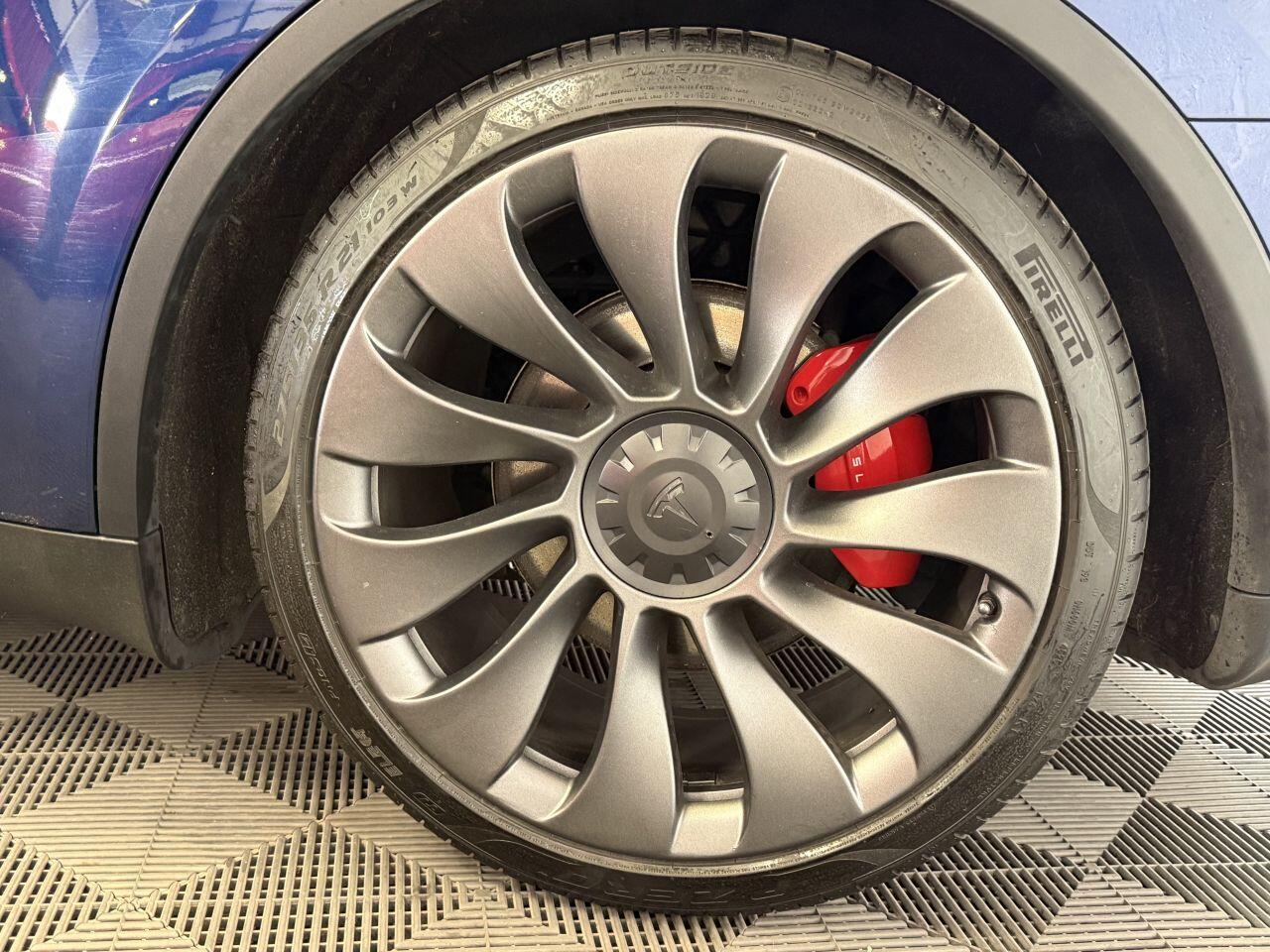 Tesla Model Y view 24