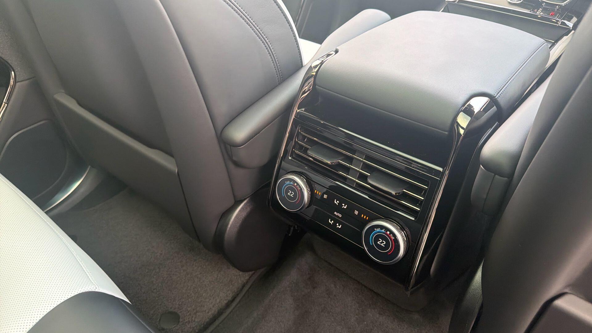 Land Rover Range Rover Sport view 17