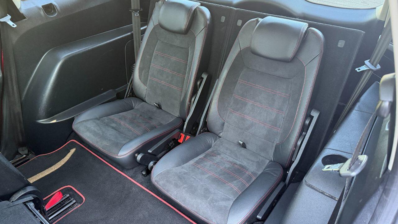 Ford S-Max view 18