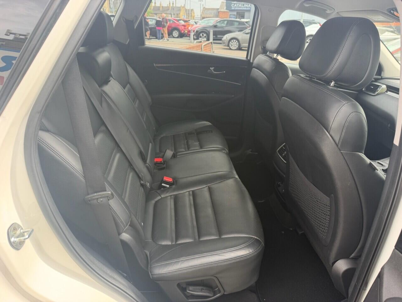 Kia Sorento view 18