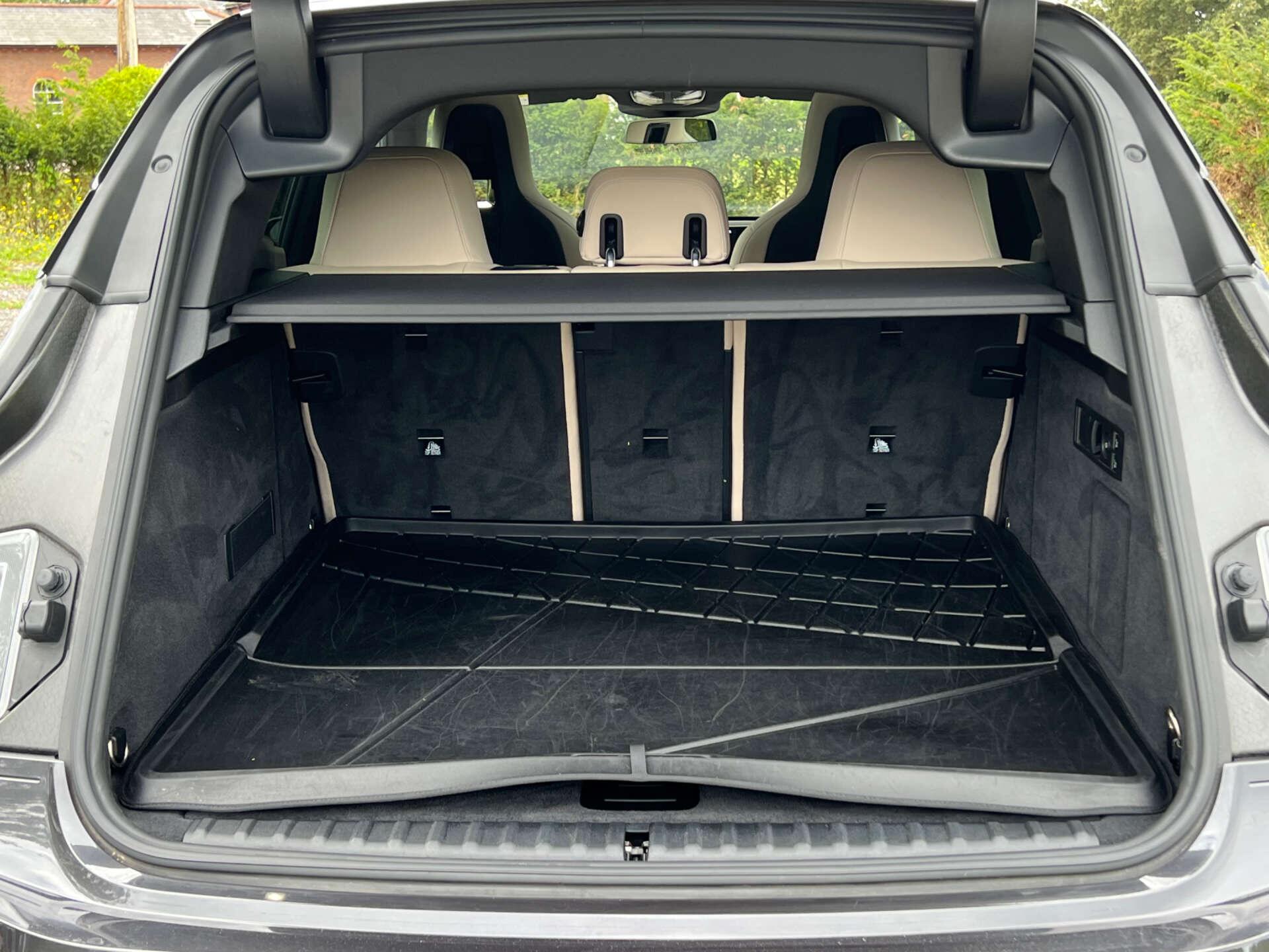 BMW iX view 14