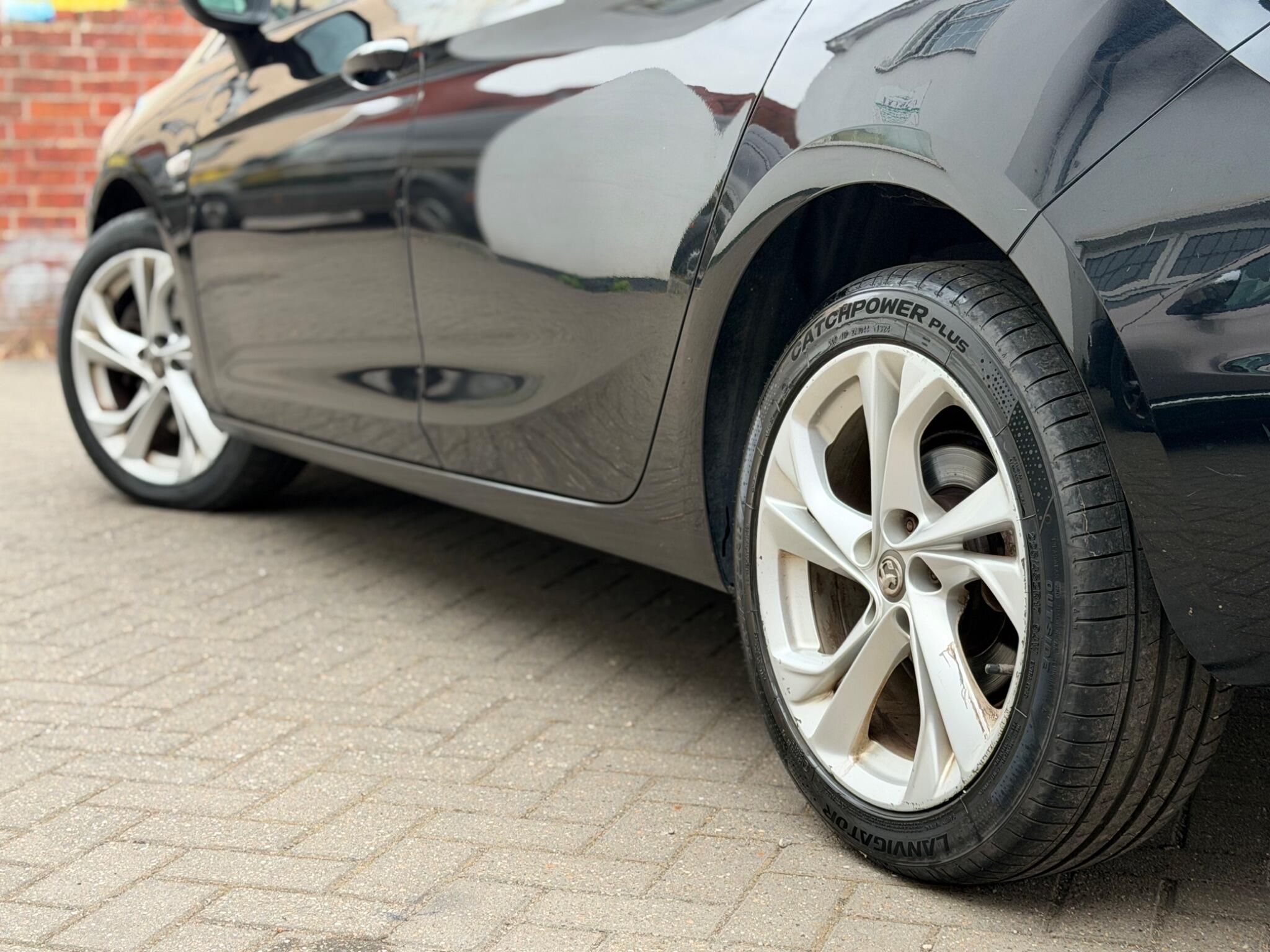 Vauxhall Astra view 12
