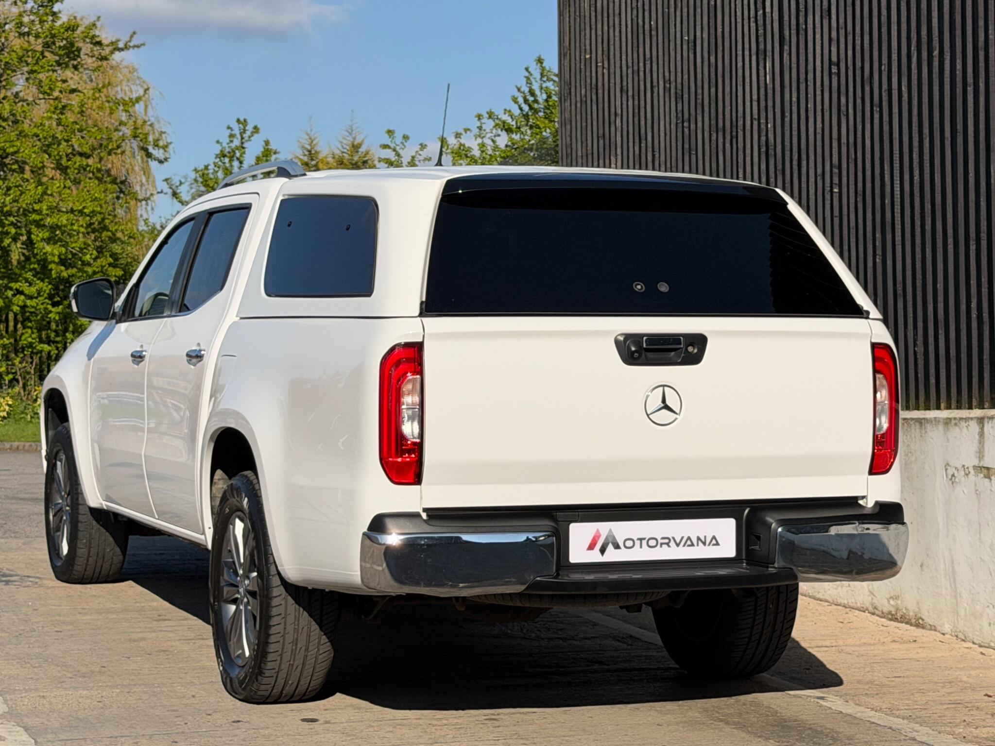 Mercedes-Benz X-Class view 13