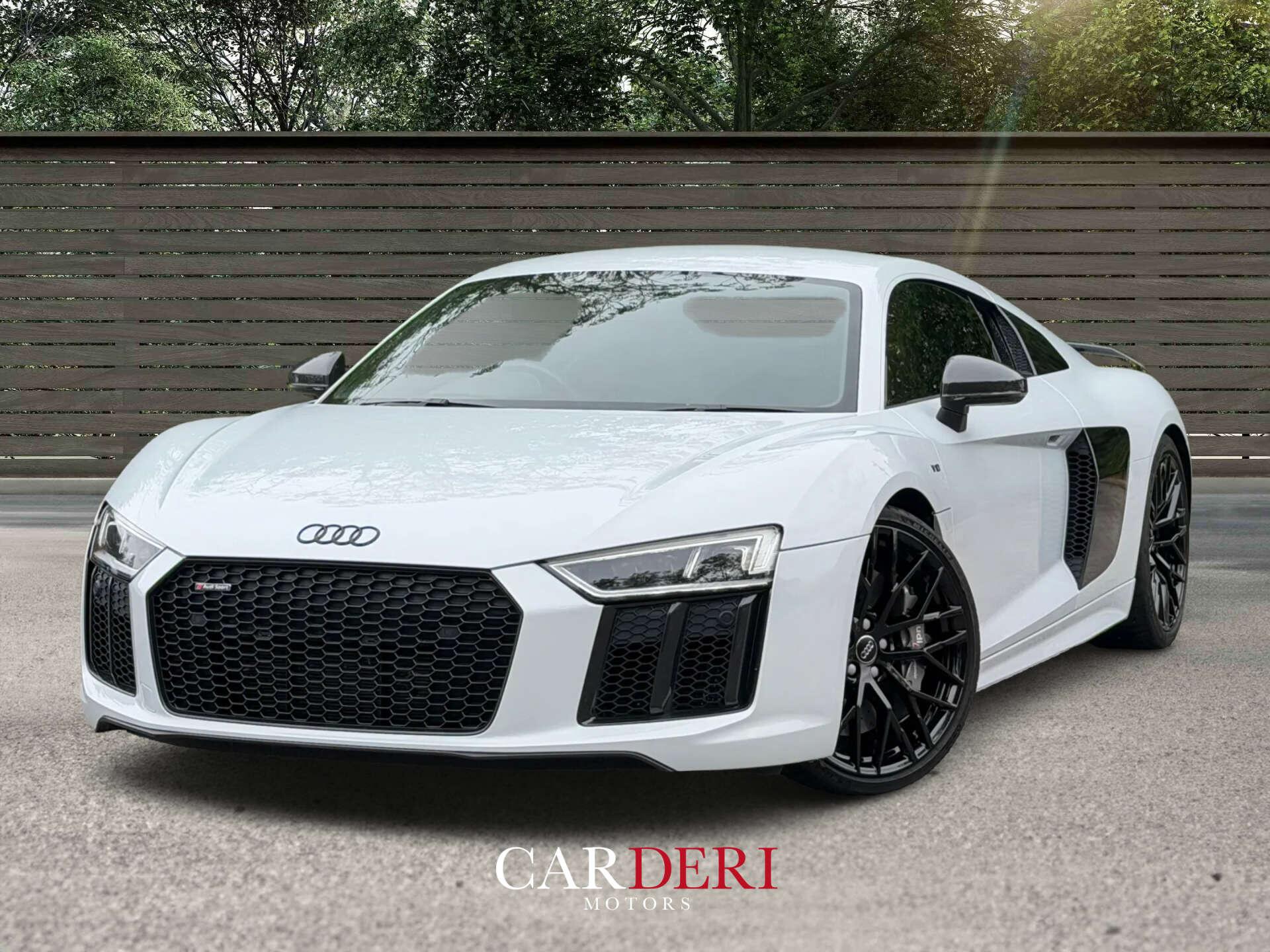 Audi R8 view 15