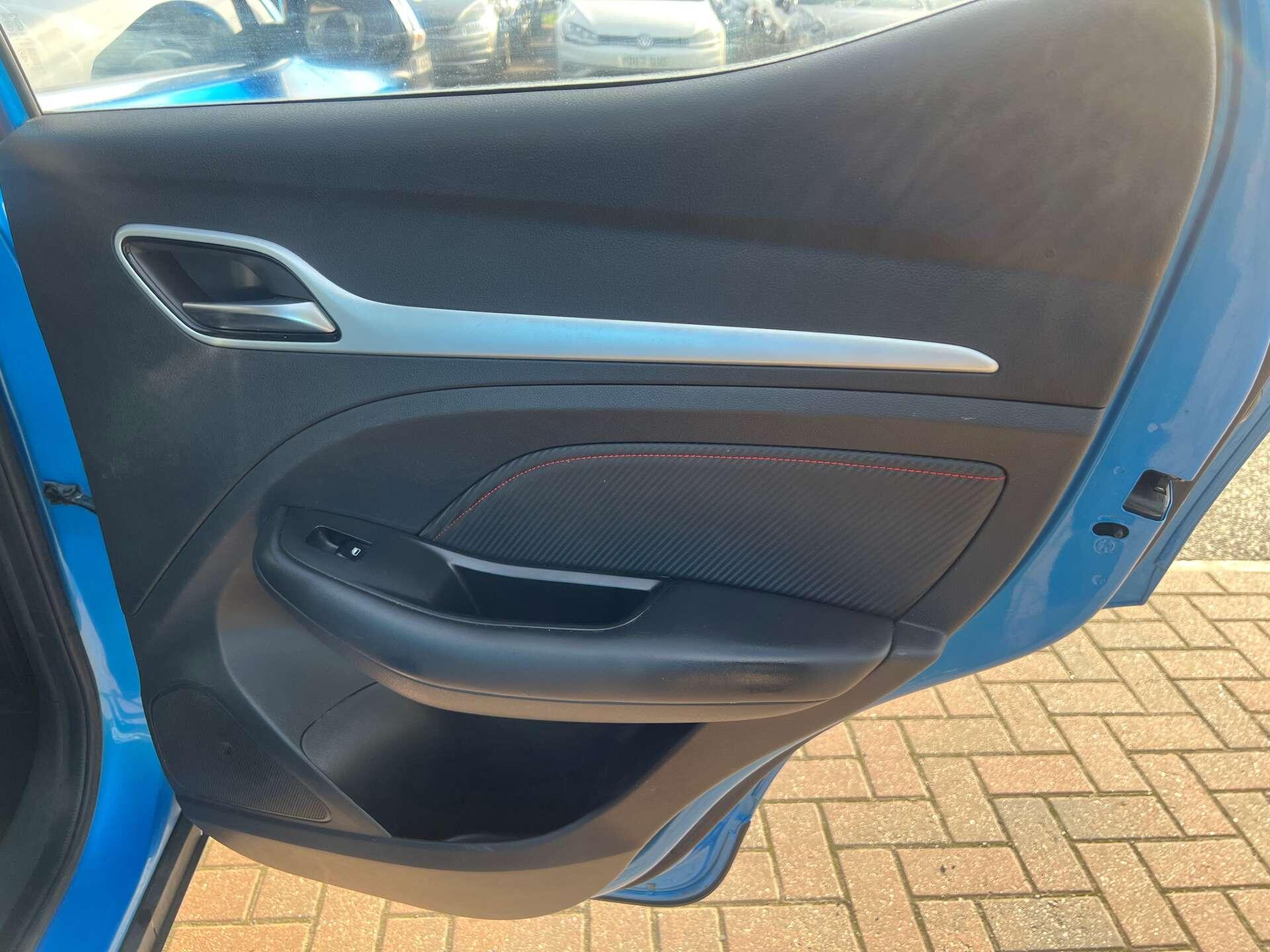 MG ZS view 48