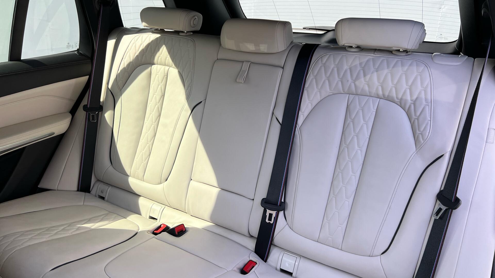 BMW X5 view 12