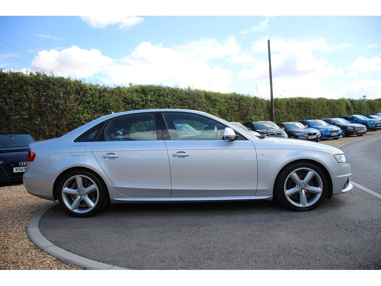 Audi A4 view 11