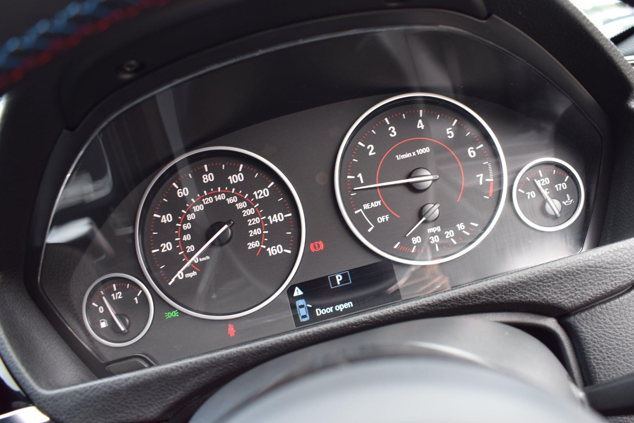 BMW 3 Series view 21