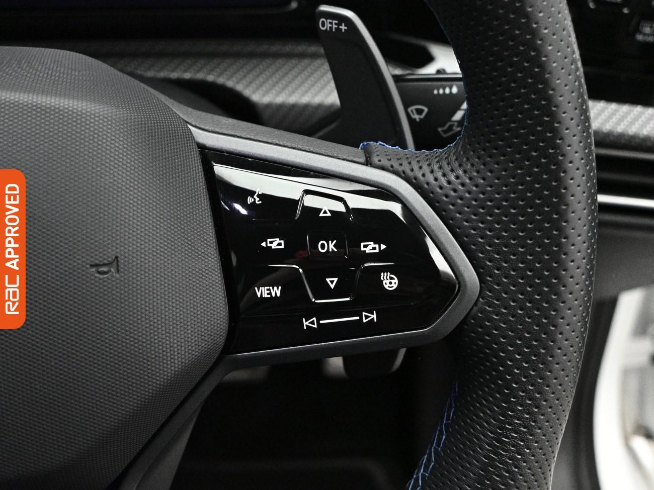 Volkswagen Golf view 24