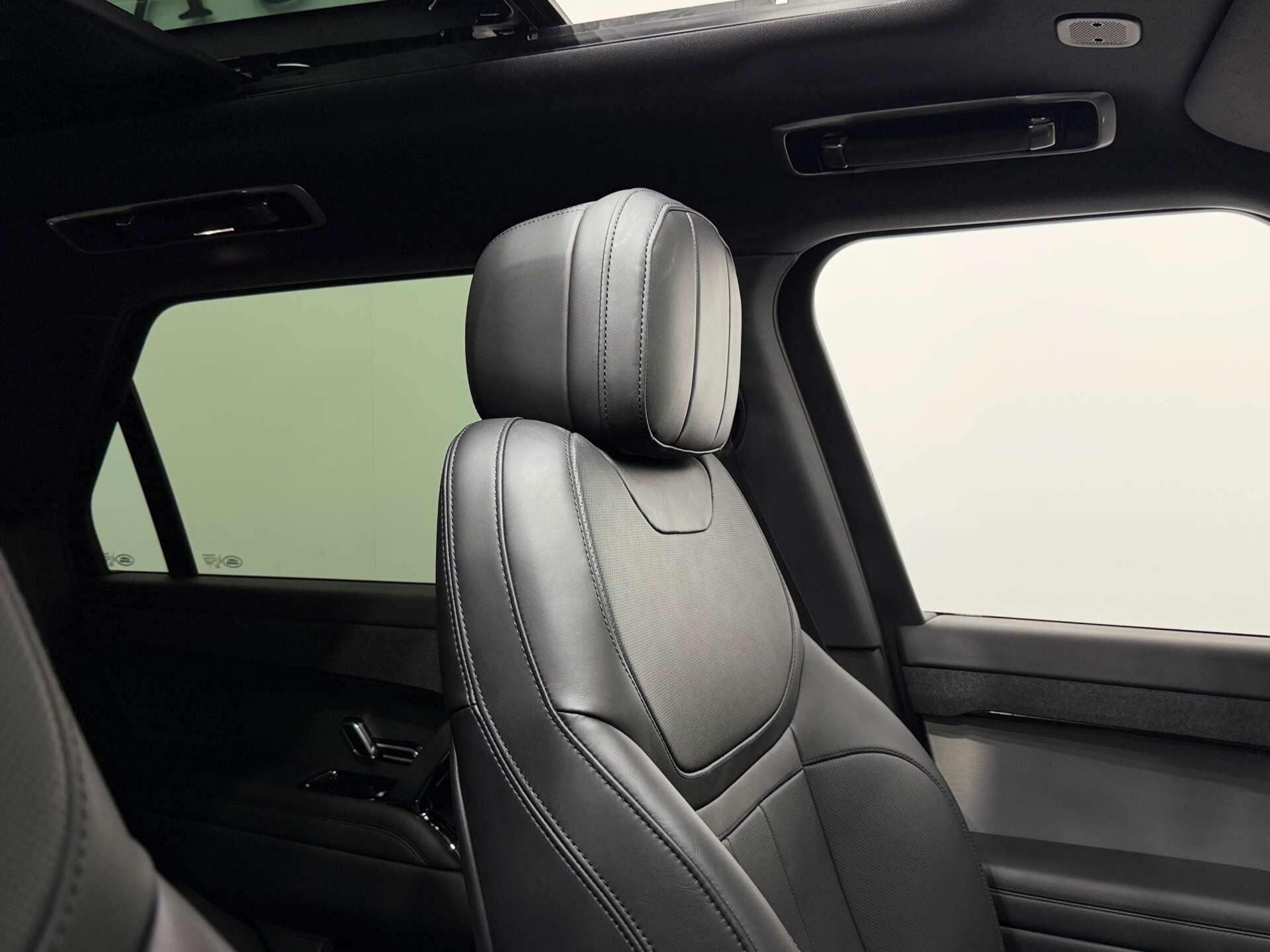 Land Rover Range Rover Sport view 31