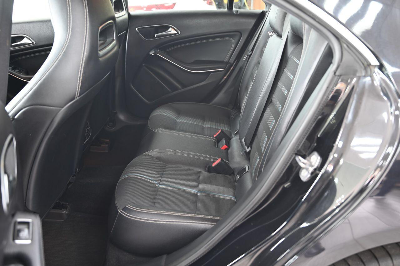 Mercedes-Benz Cla view 15