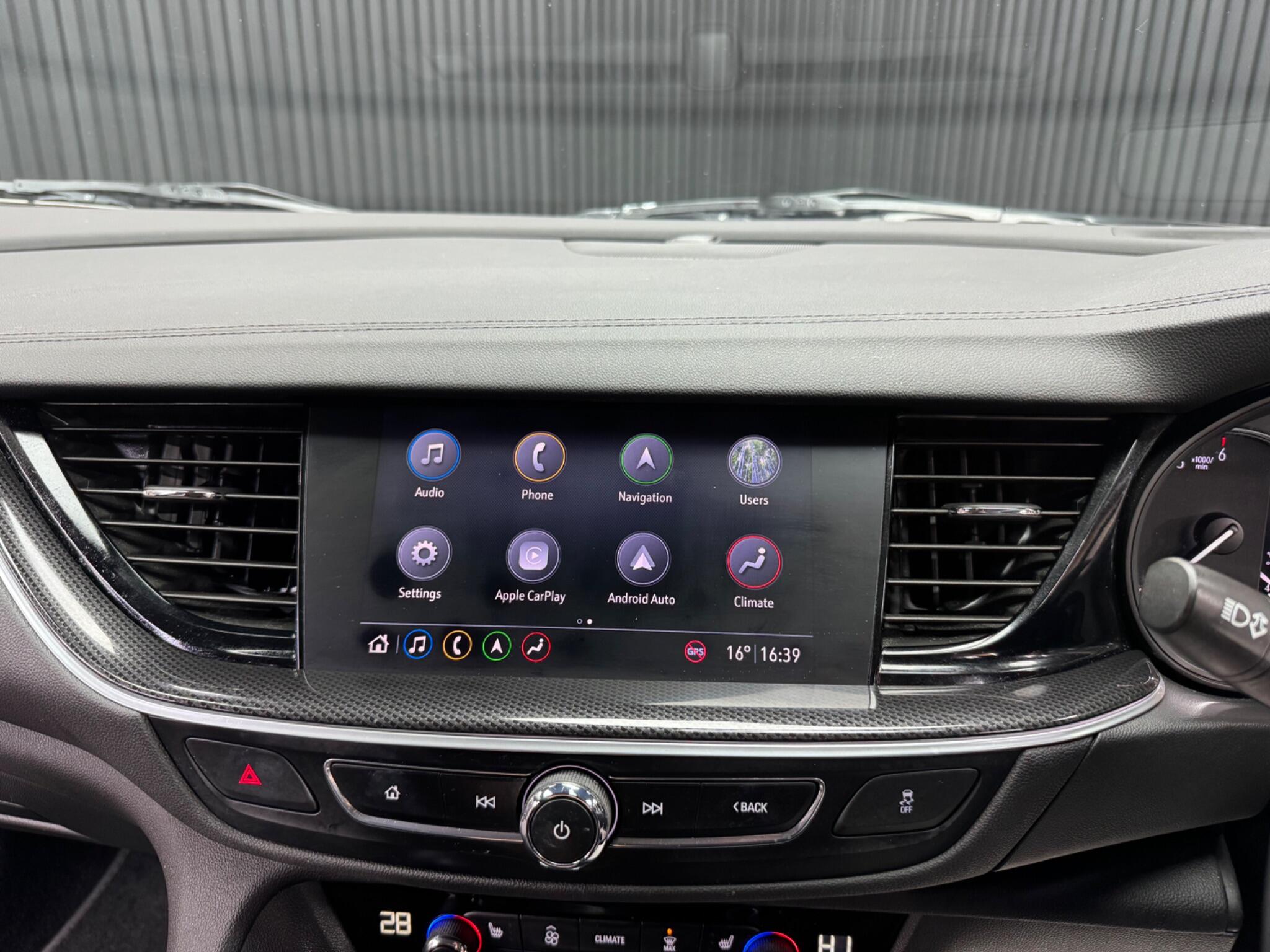 Vauxhall Insignia view 10