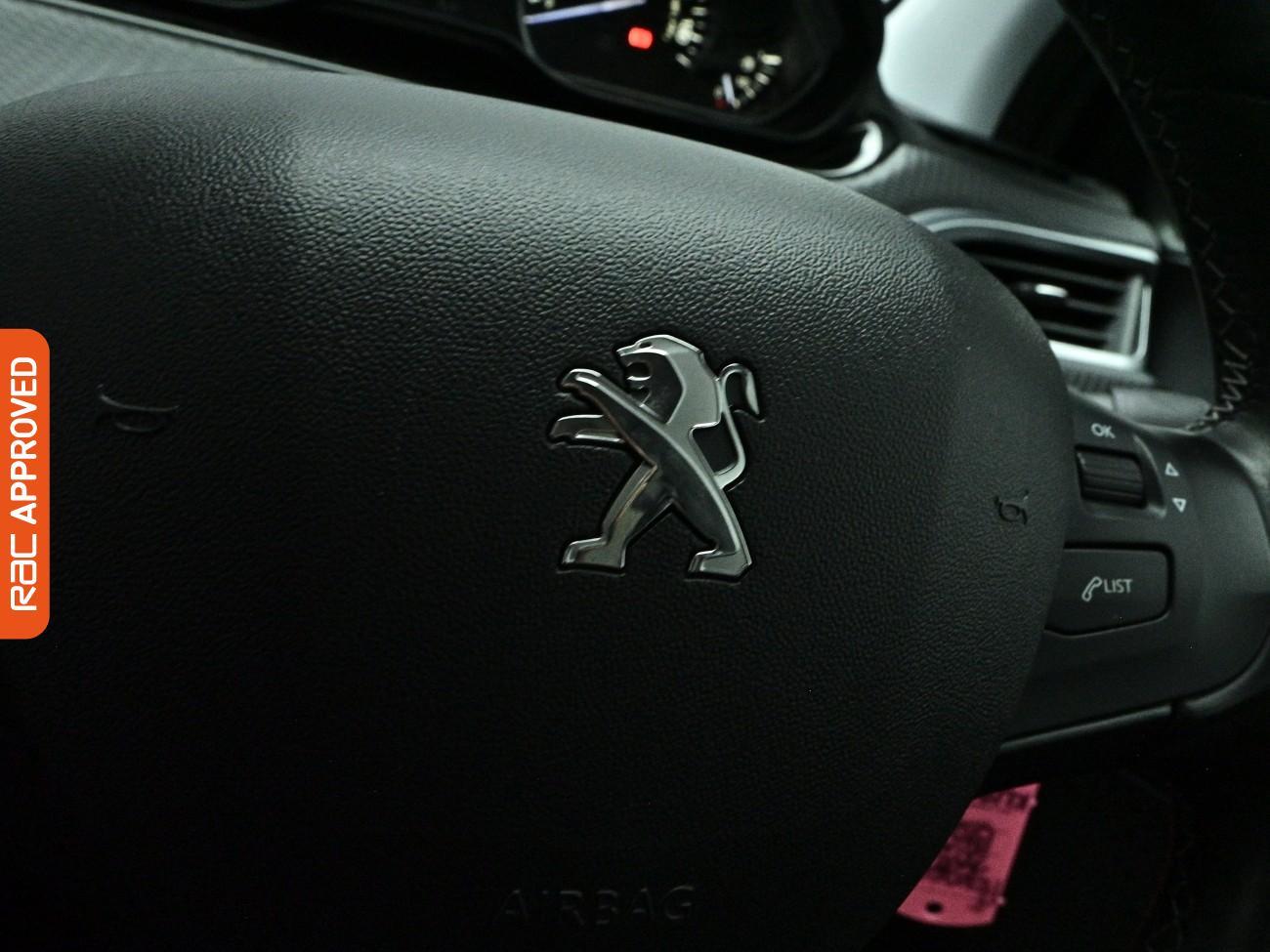 Peugeot 208 view 25