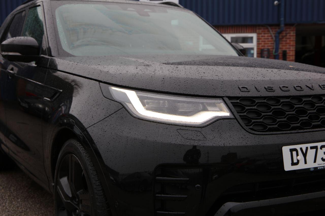 Land Rover Discovery view 16