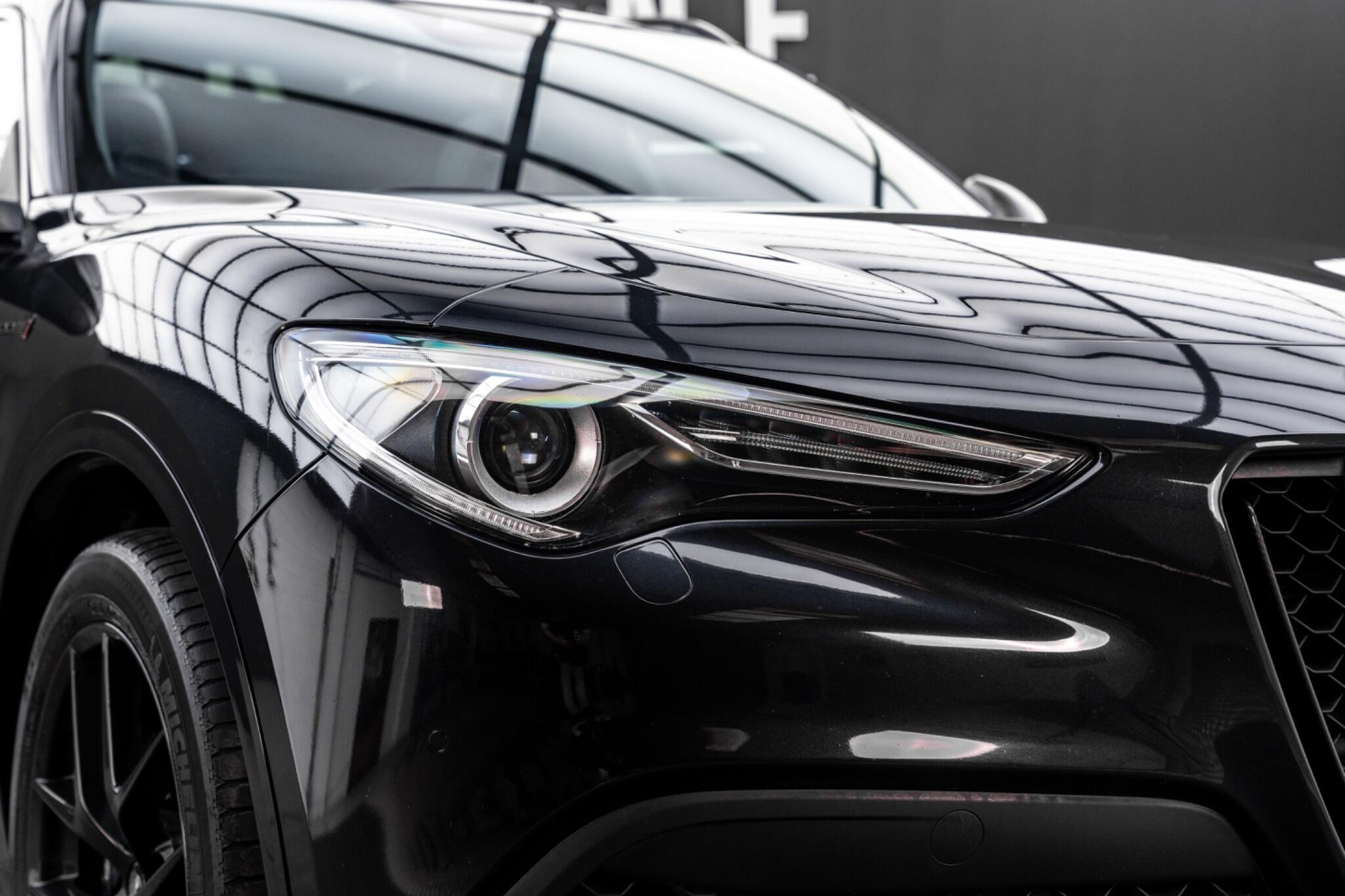 Alfa Romeo Stelvio view 35