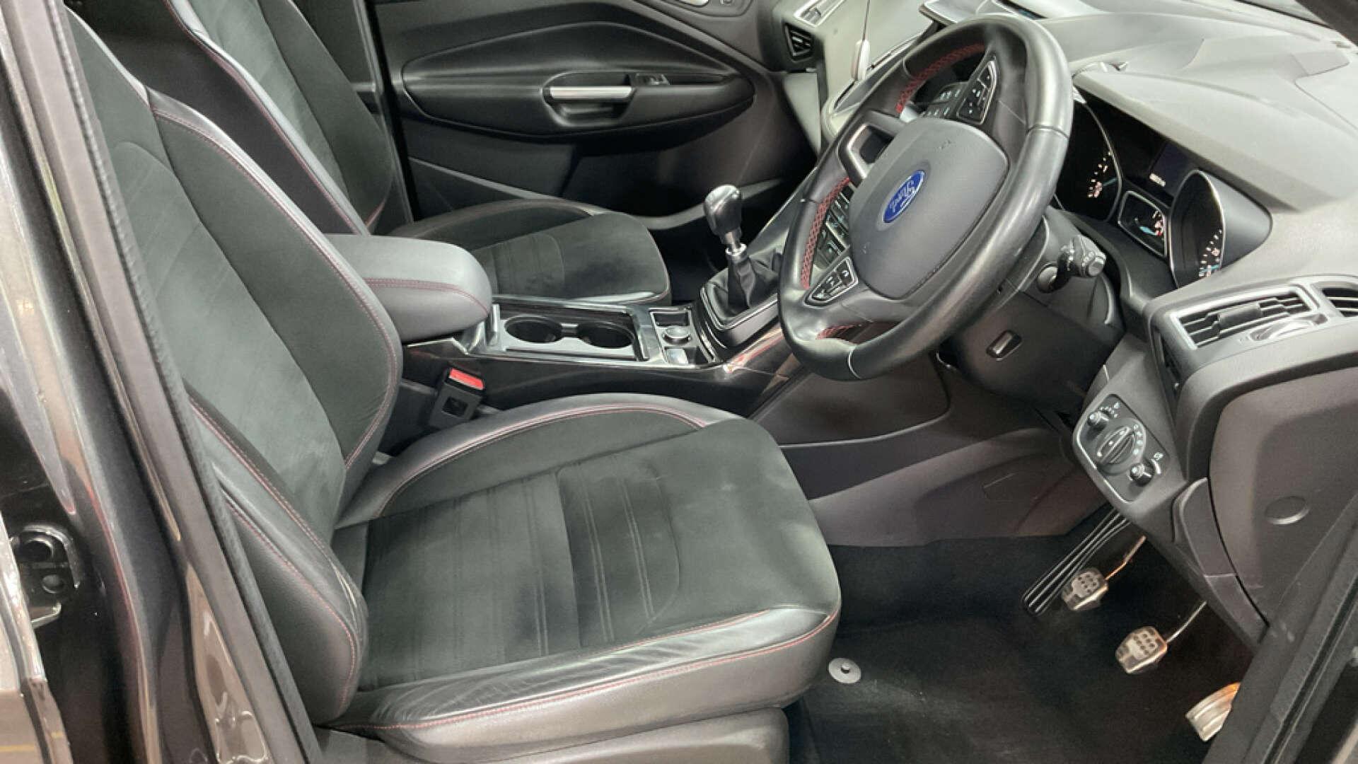 Ford Kuga view 11