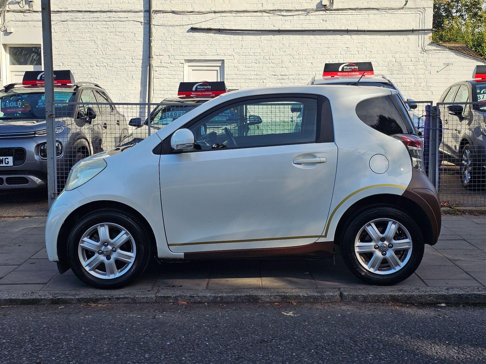 Toyota Iq view 5