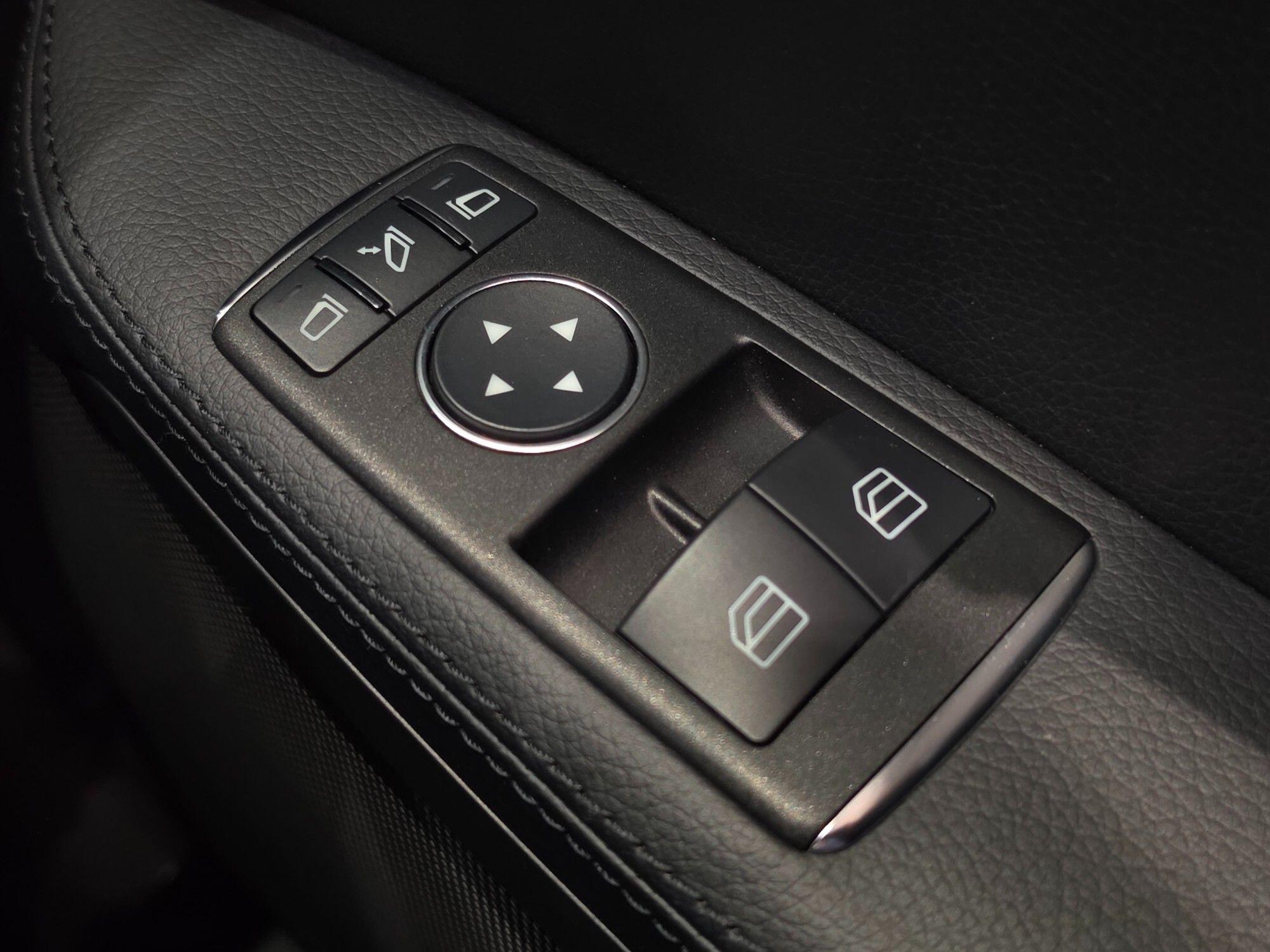 Mercedes-Benz SLK view 106