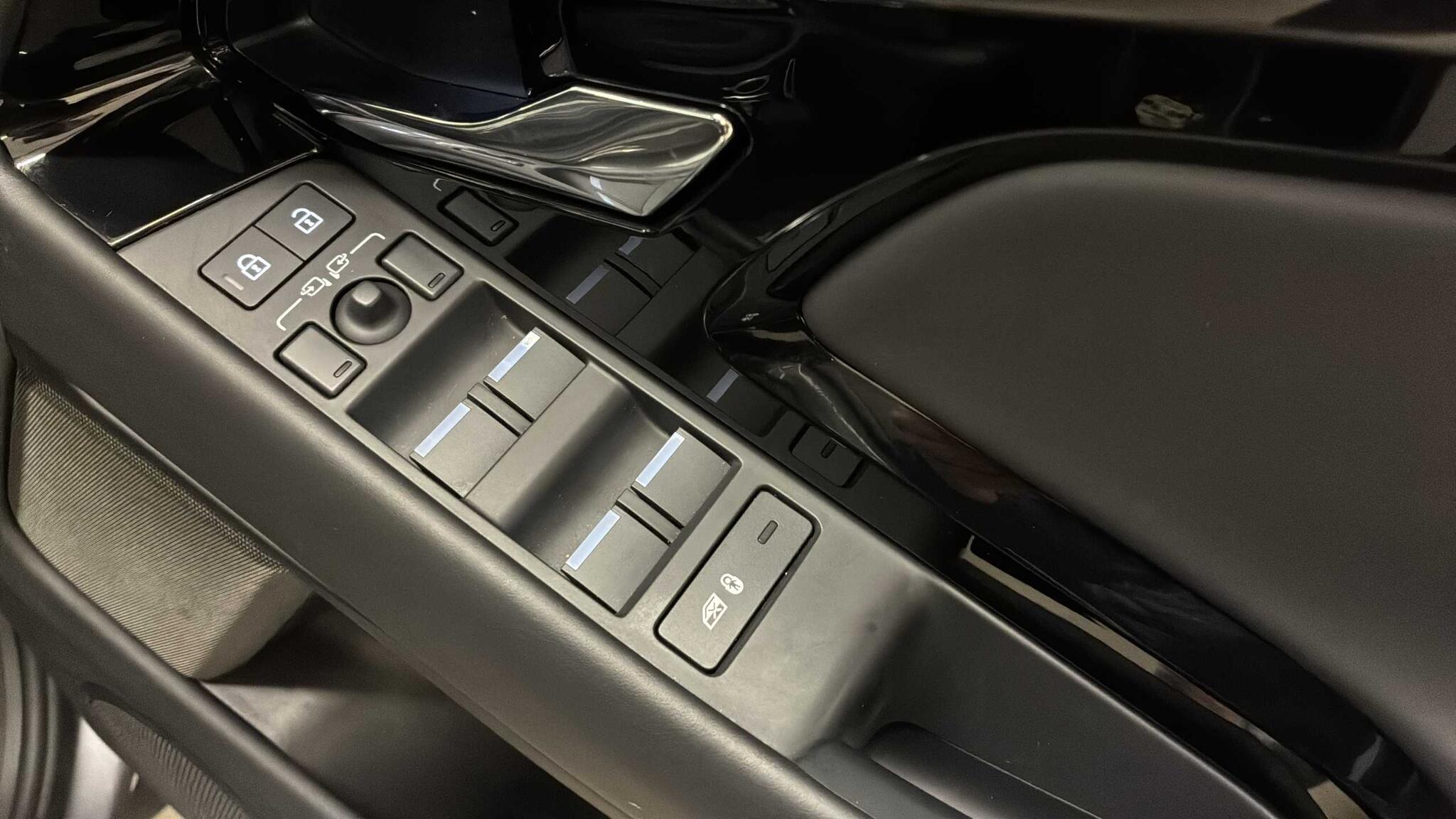 Land Rover Range Rover Evoque view 29