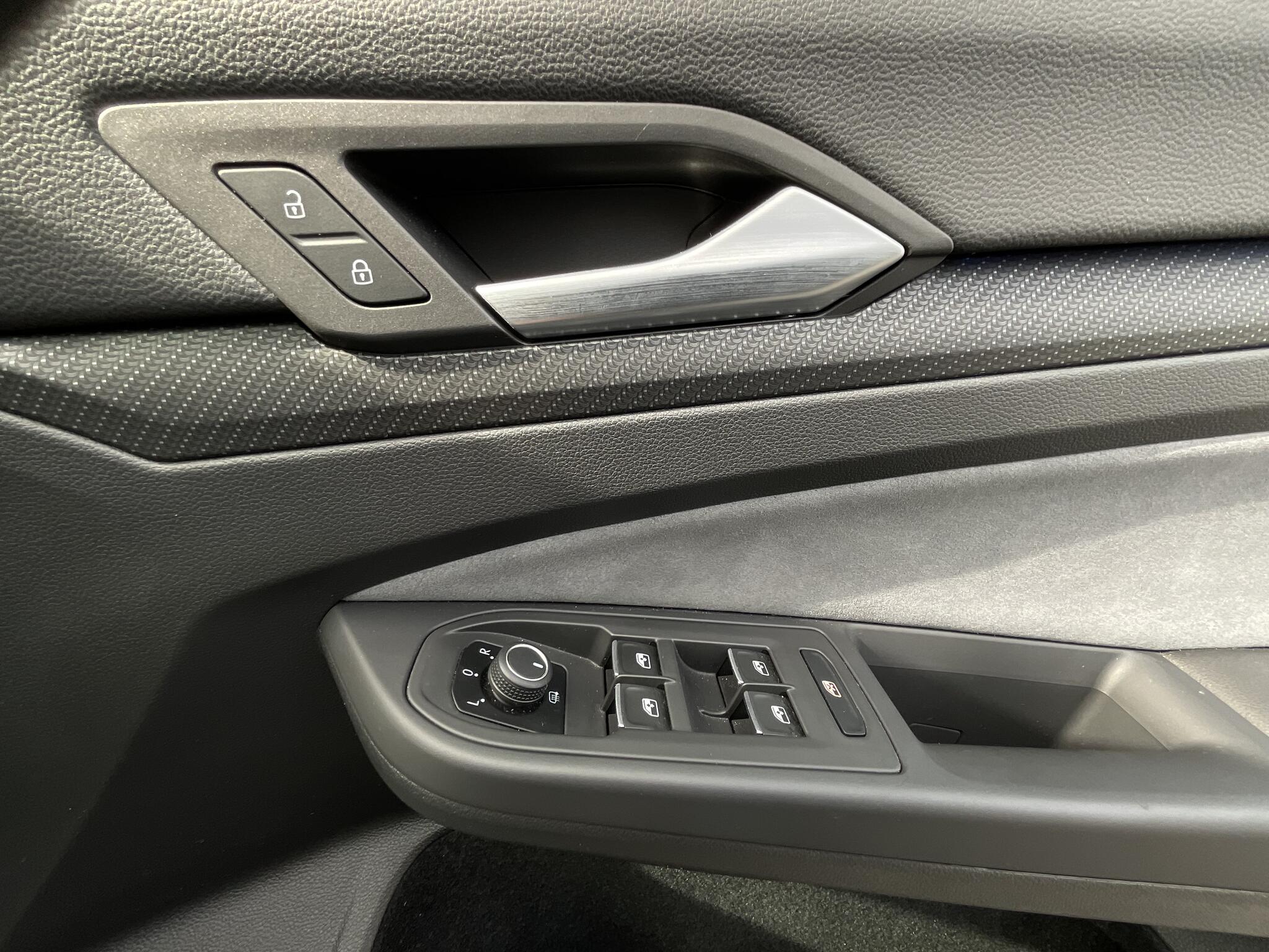 Volkswagen Golf view 29