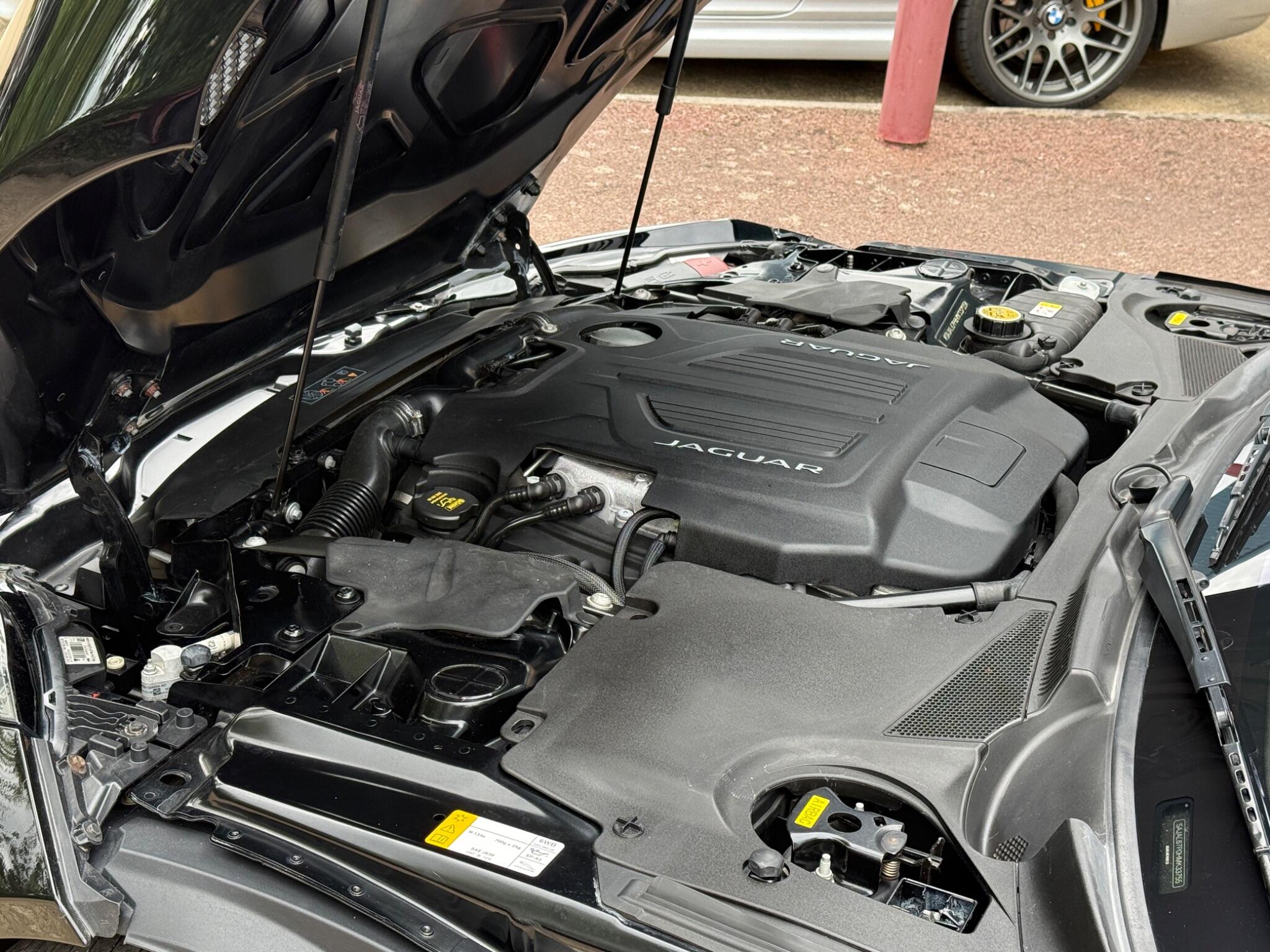 Jaguar F-Type view 10