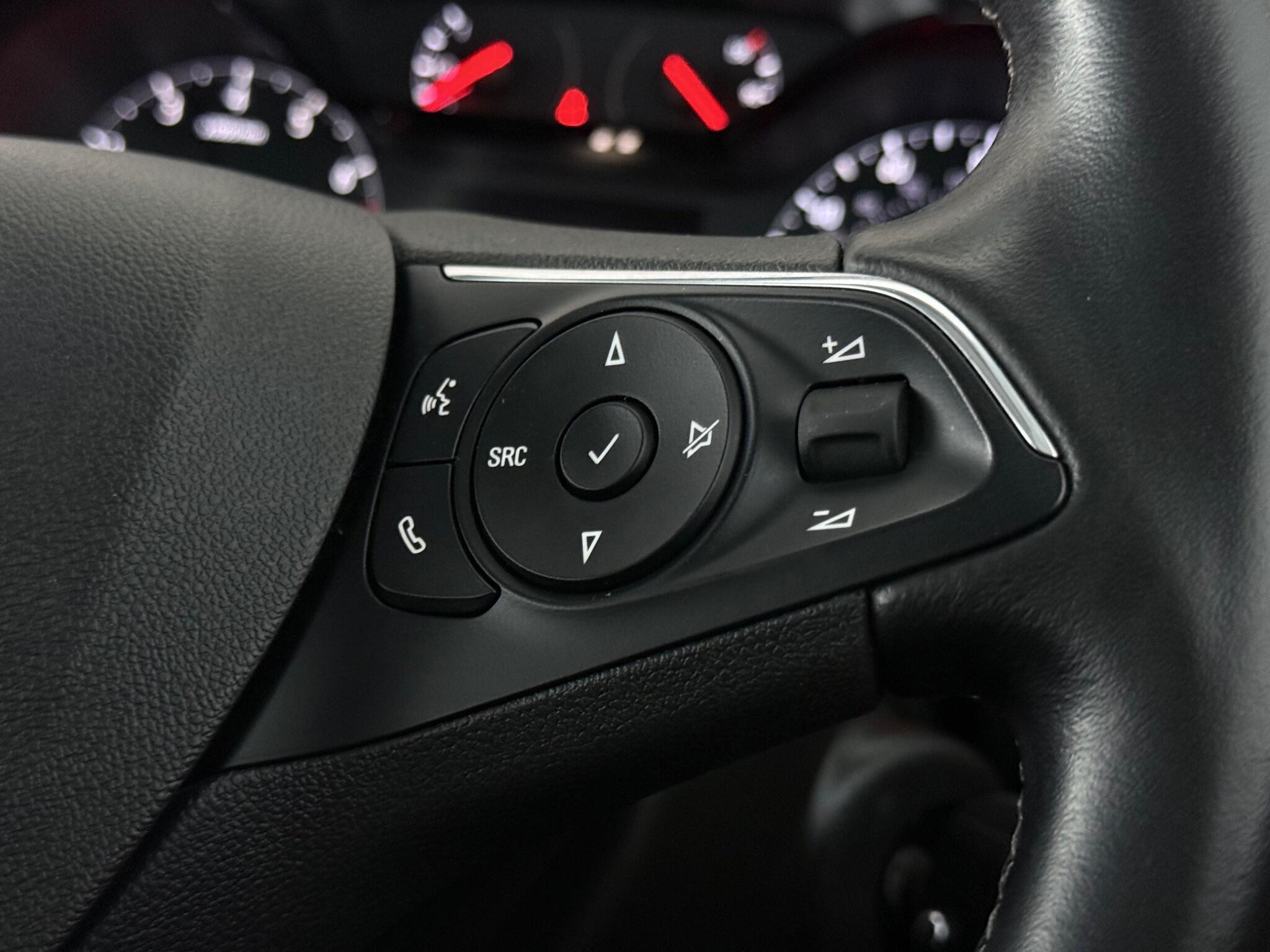 Vauxhall Crossland X view 16