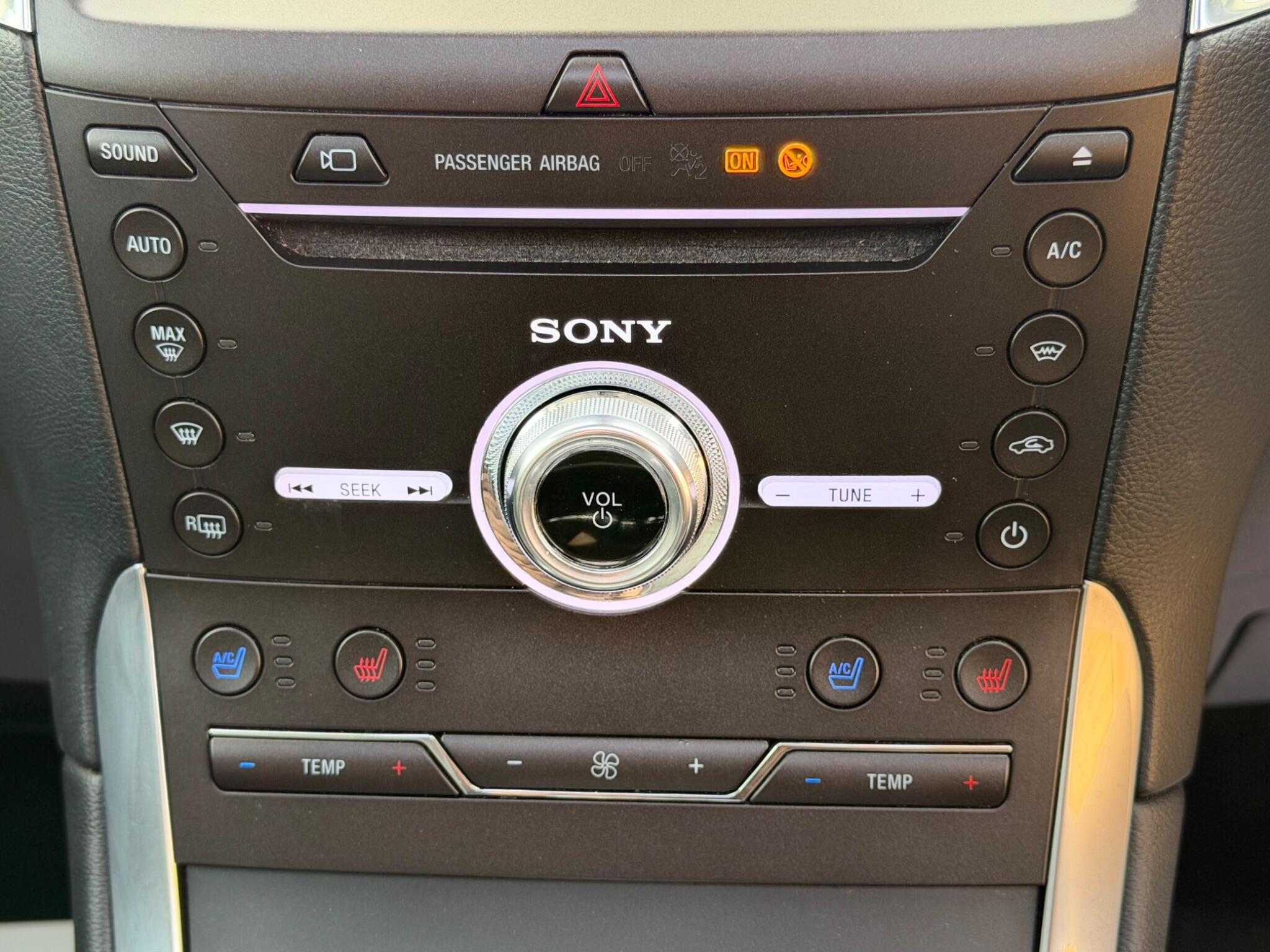 Ford Galaxy view 28