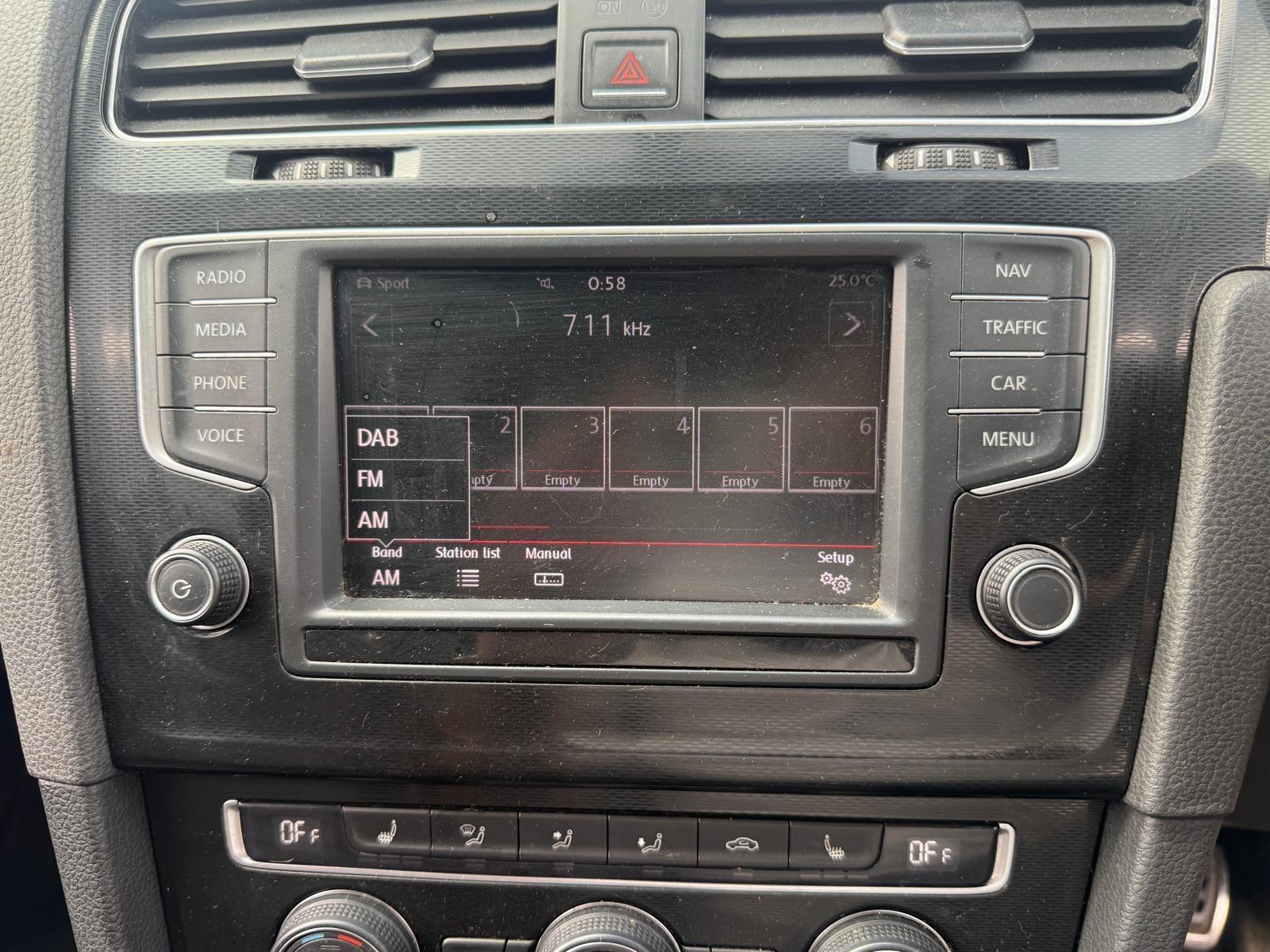 Volkswagen Golf view 25