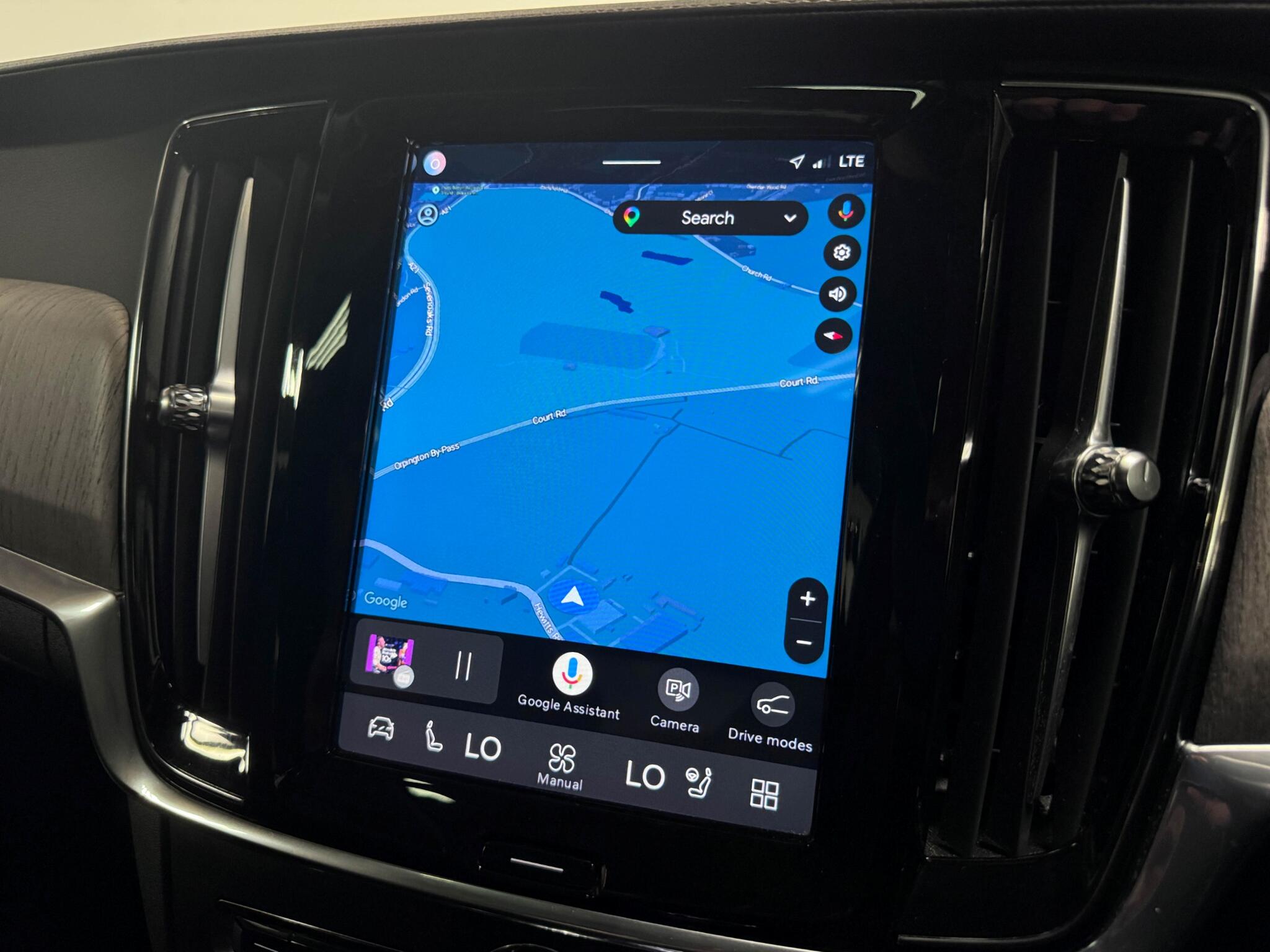Volvo S90 view 40