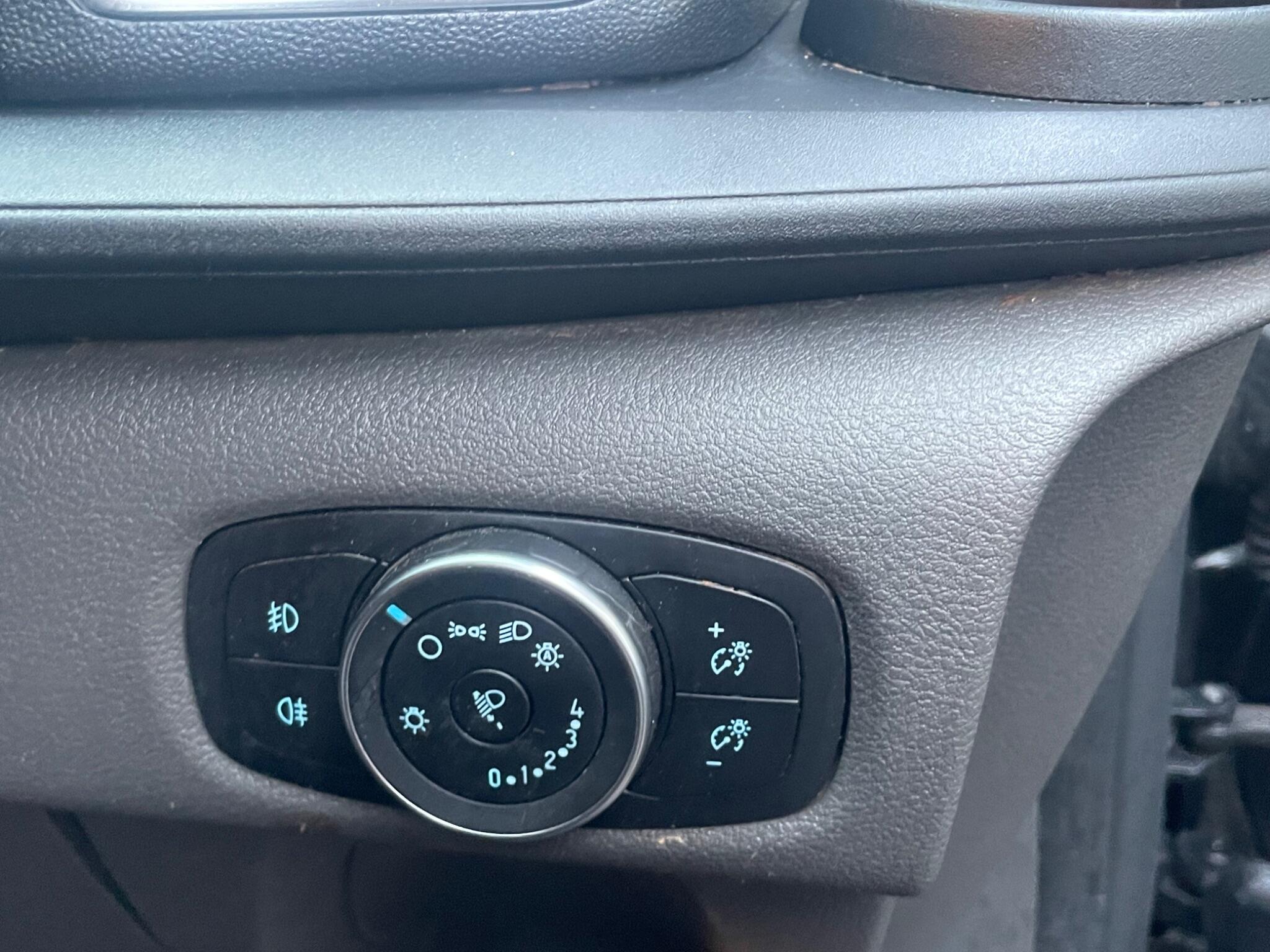 2019 Ford Transit Custom 2.0 320 EcoBlue Limited Crew Van L2 H1 Euro 6 (s/s) 5dr (6 Seat) • 99,861 miles image 11