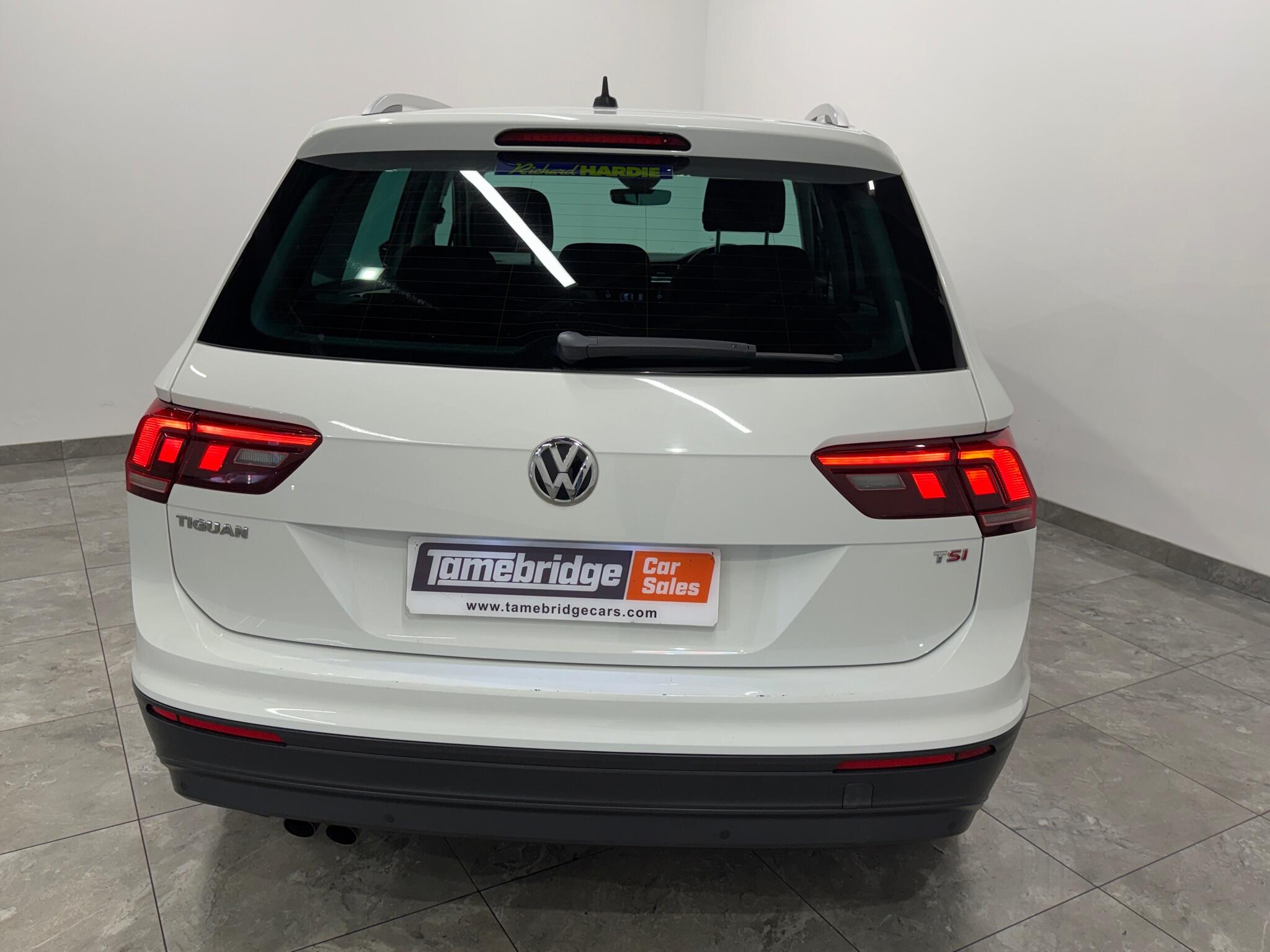 Volkswagen Tiguan view 7