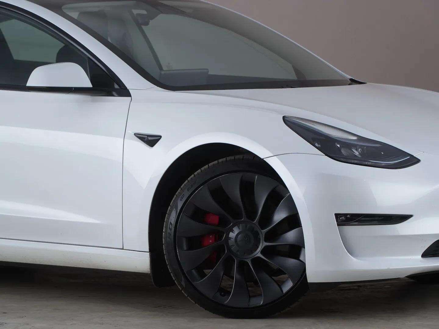 Tesla Model 3 view 9