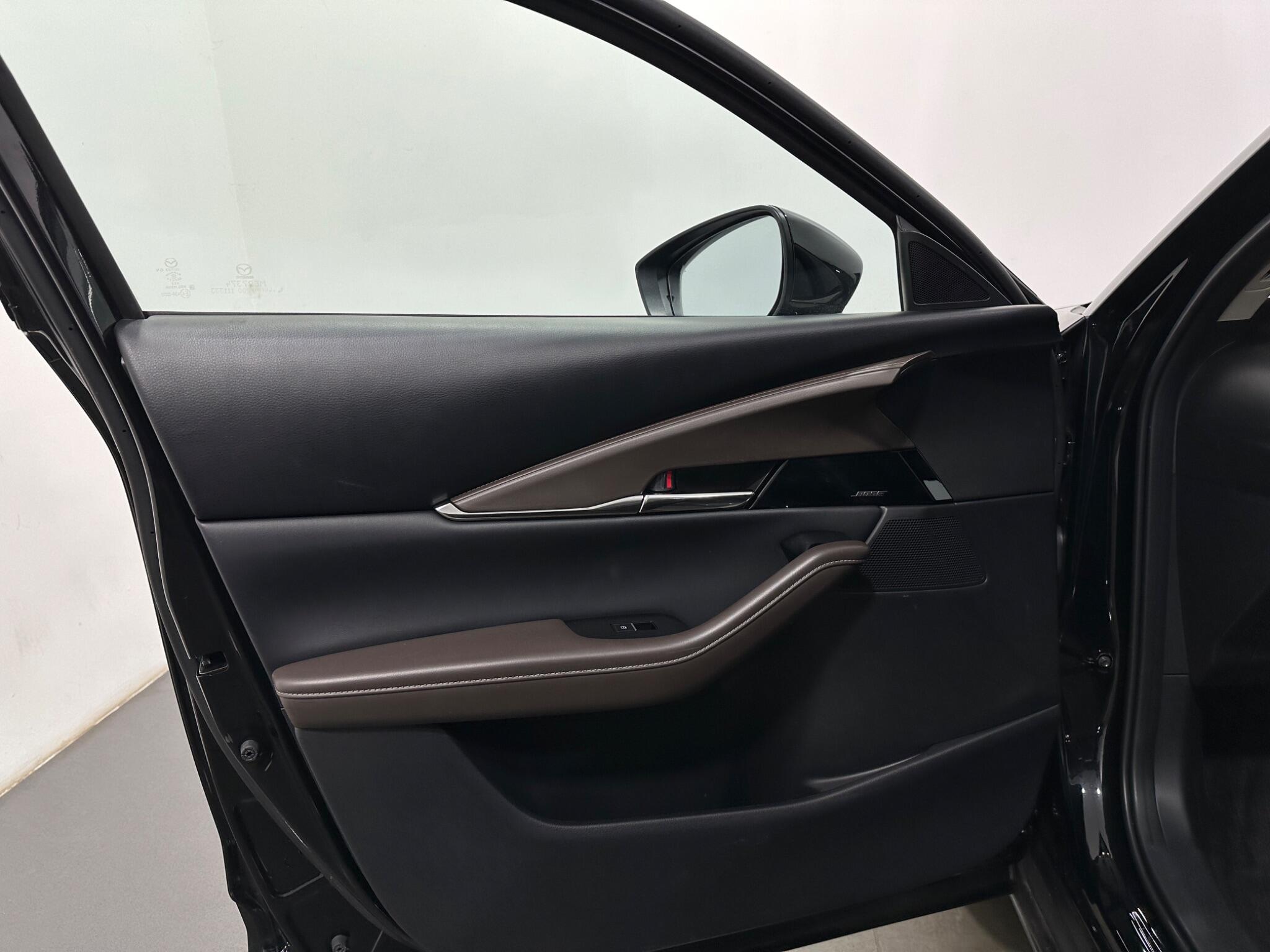 Mazda CX-30 view 38
