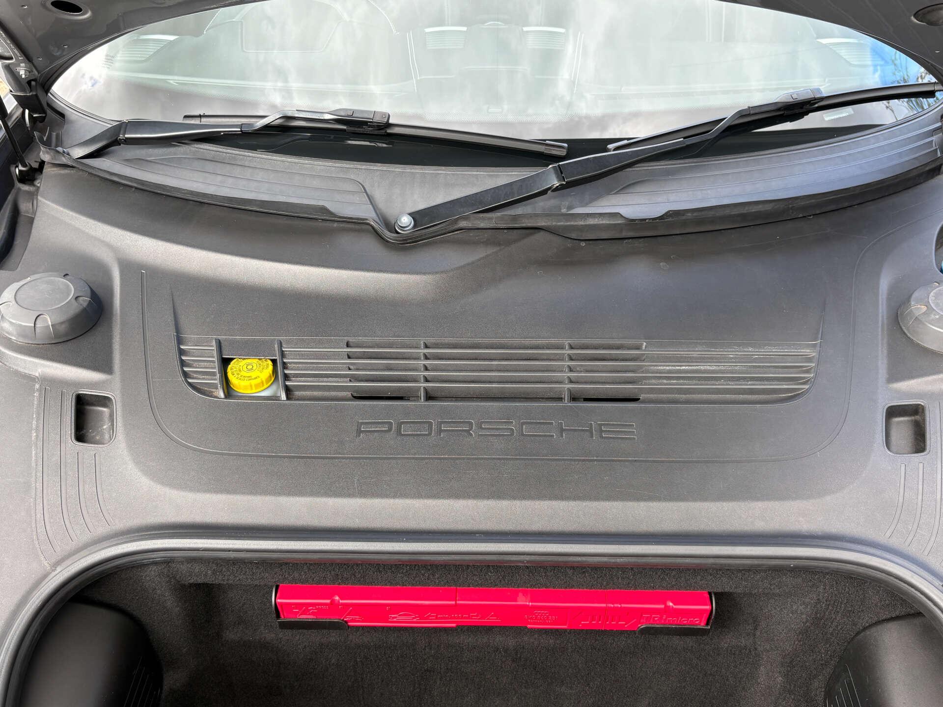 Porsche Cayman view 64