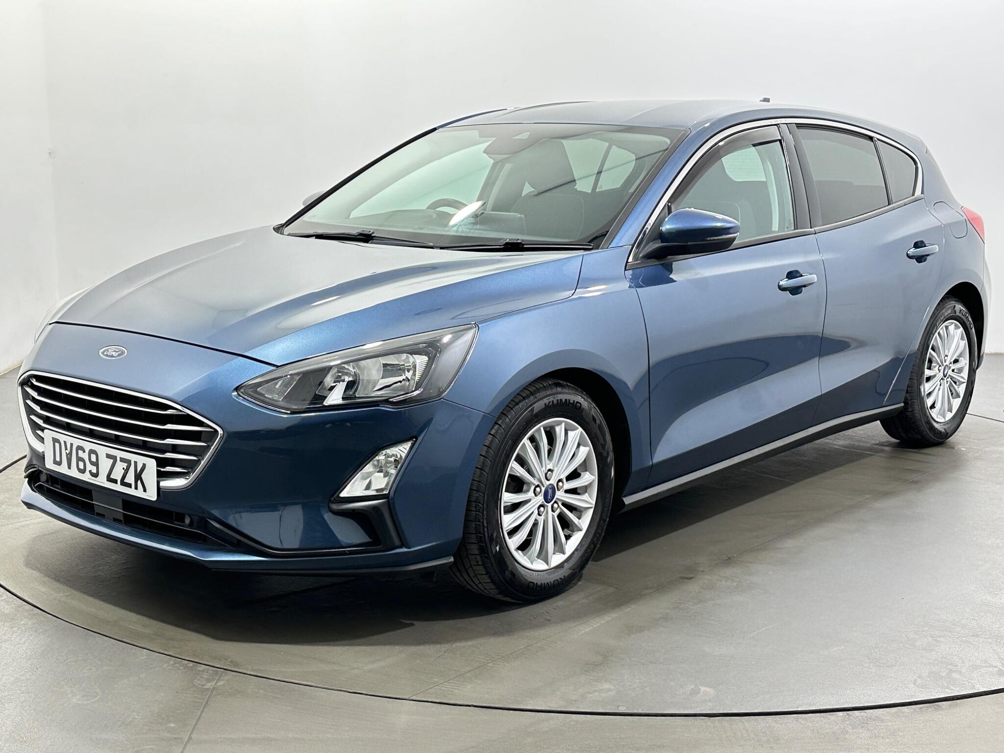 Ford Focus view 4