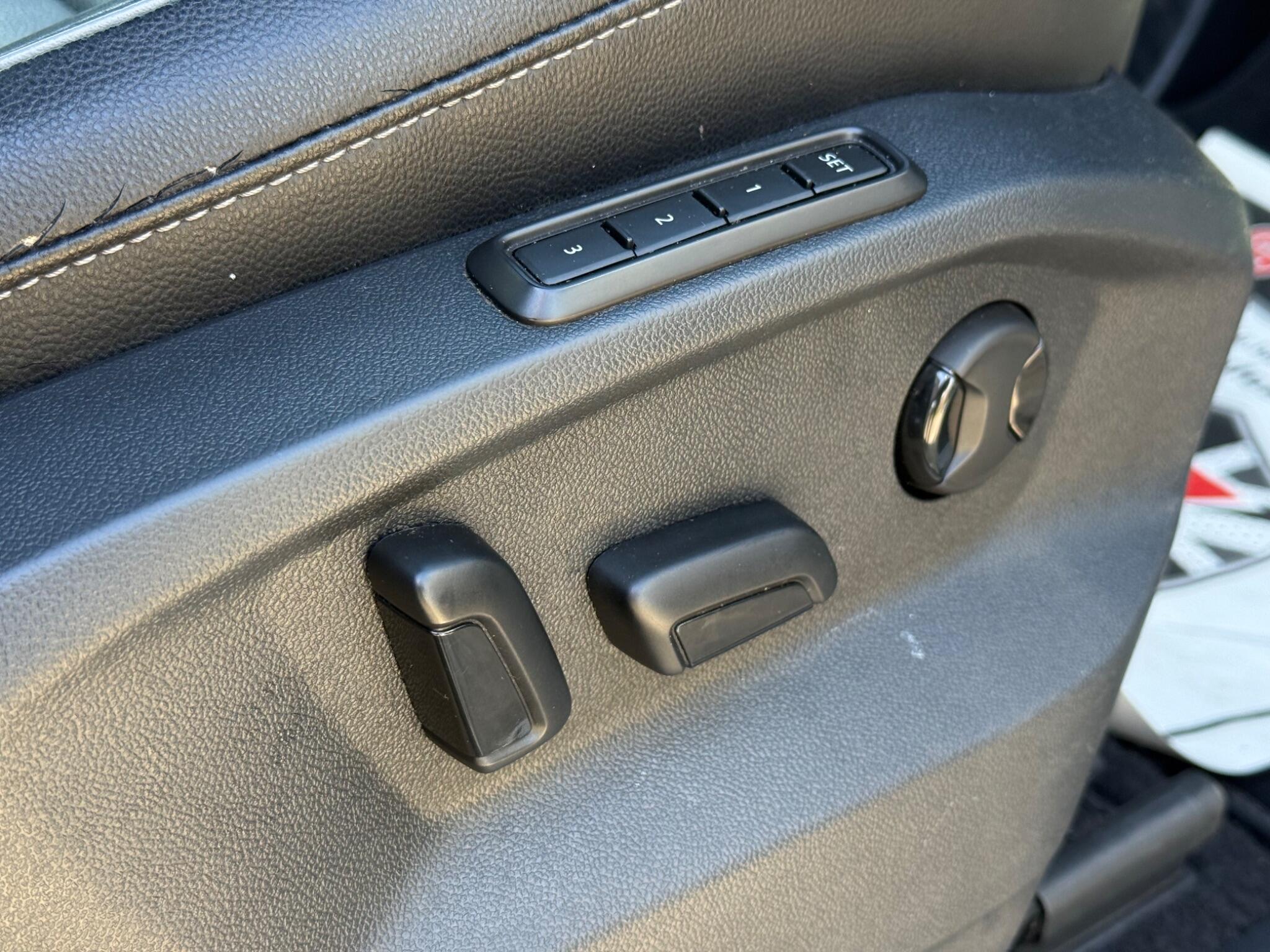 Volkswagen Tiguan view 24