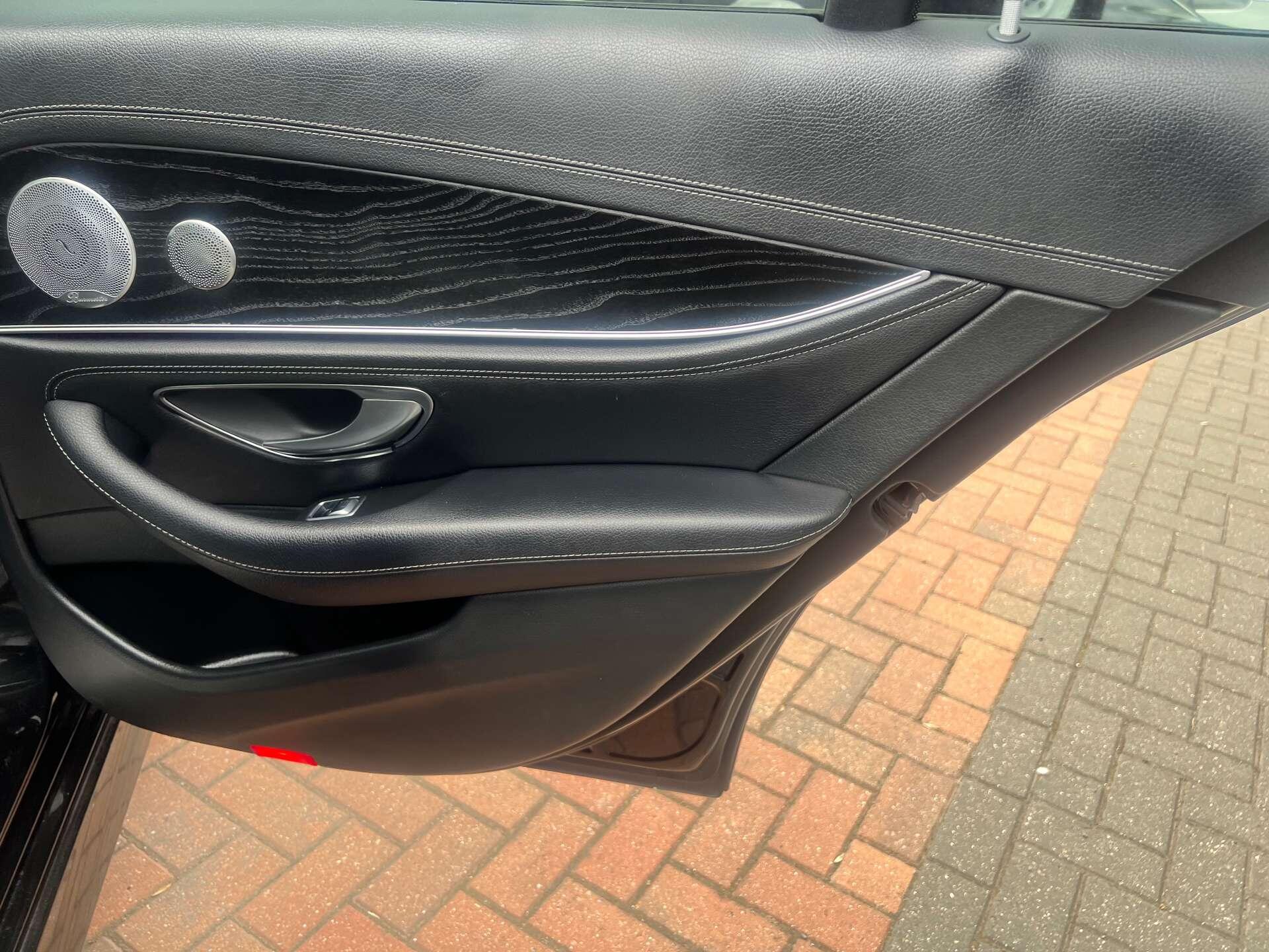 Mercedes-Benz E-Class view 57