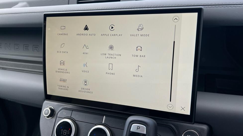 Land Rover Defender view 27