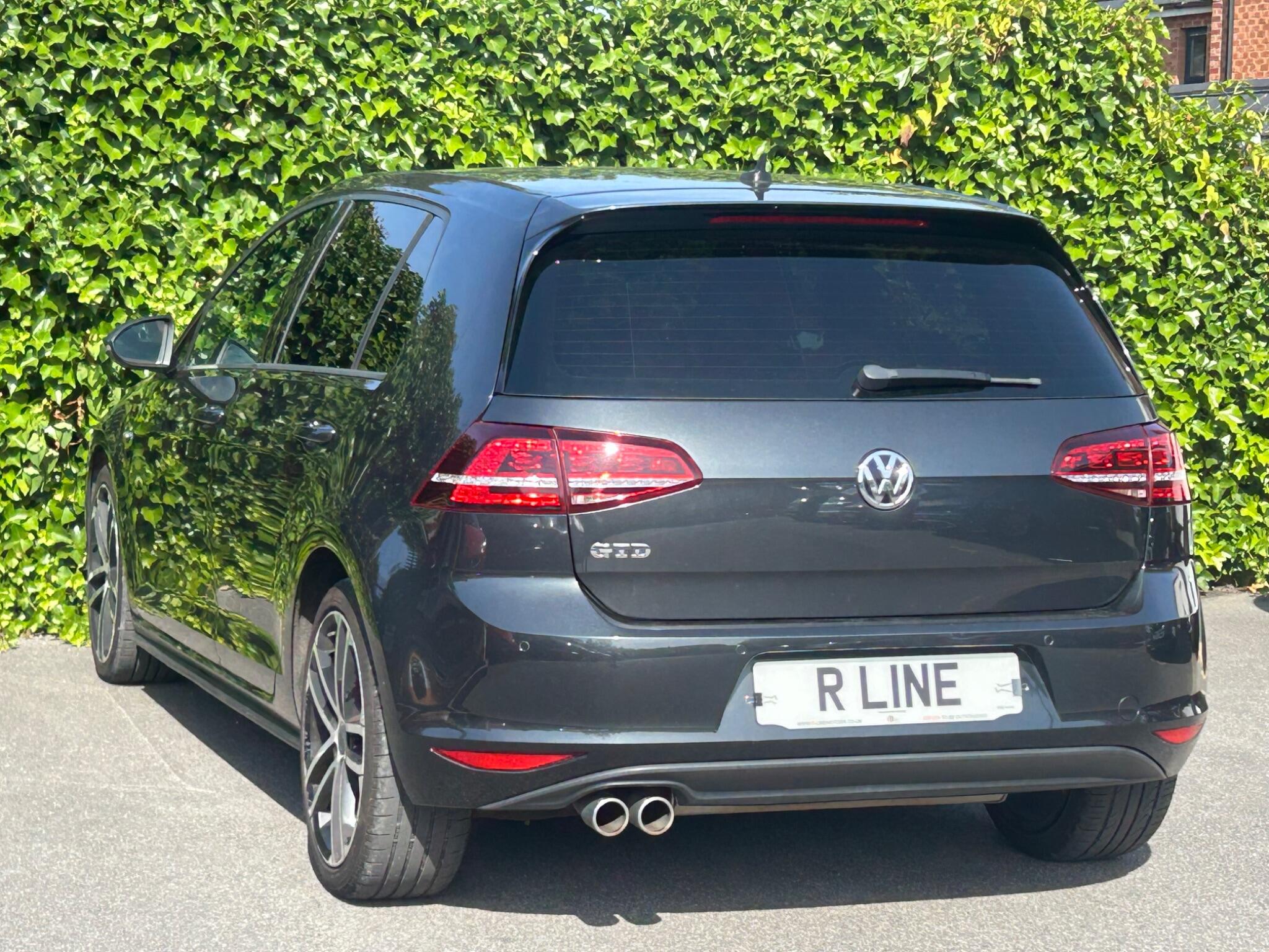 Volkswagen Golf view 9