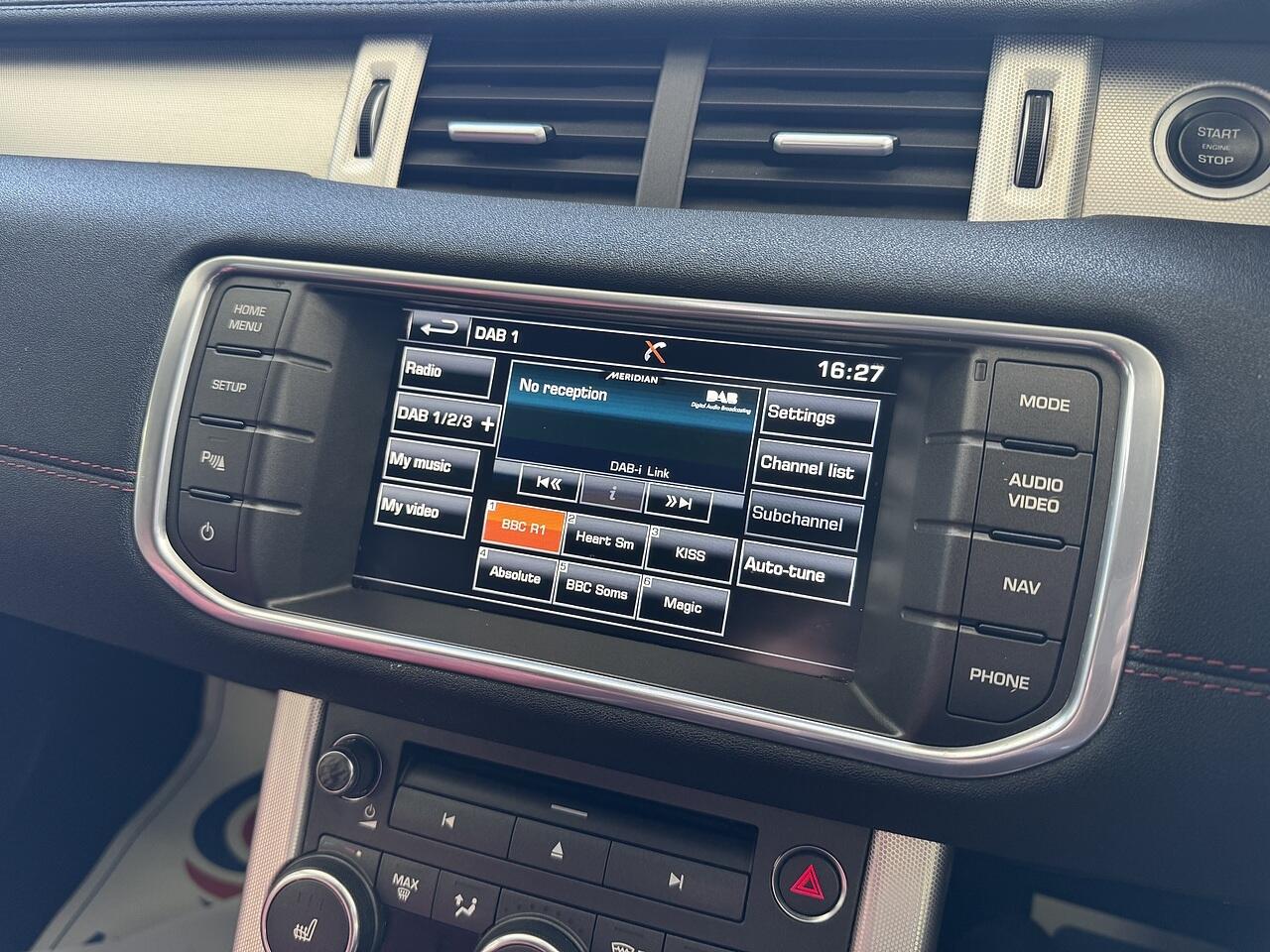 Land Rover Range Rover Evoque view 17