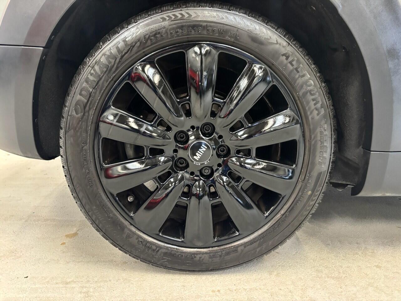 Mini Countryman view 12