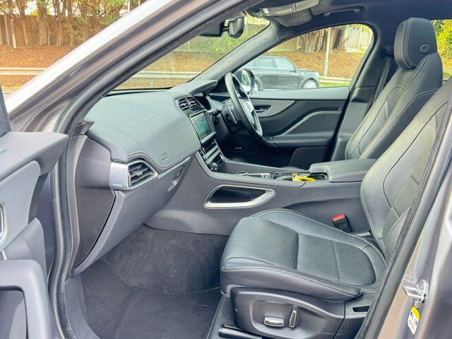 Jaguar F-Pace view 8
