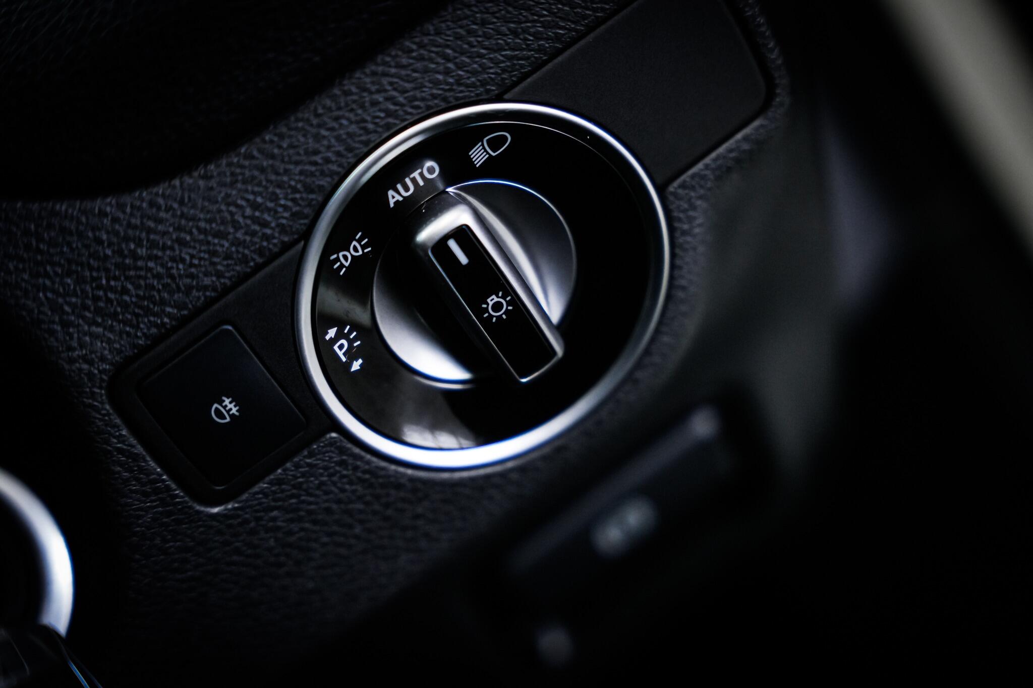 Mercedes-Benz Gla view 49