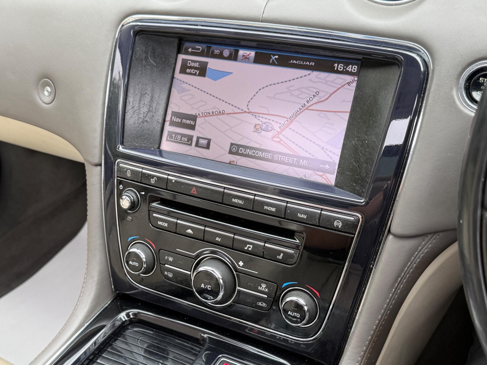 Jaguar XJ - Image 74
