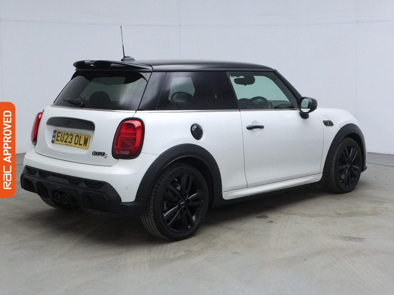 Mini Hatch view 29