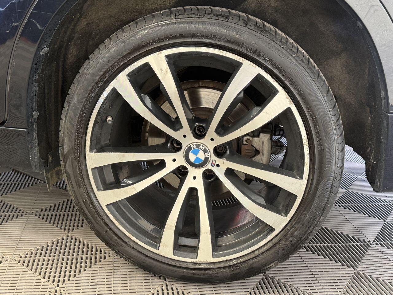 BMW X6 view 21